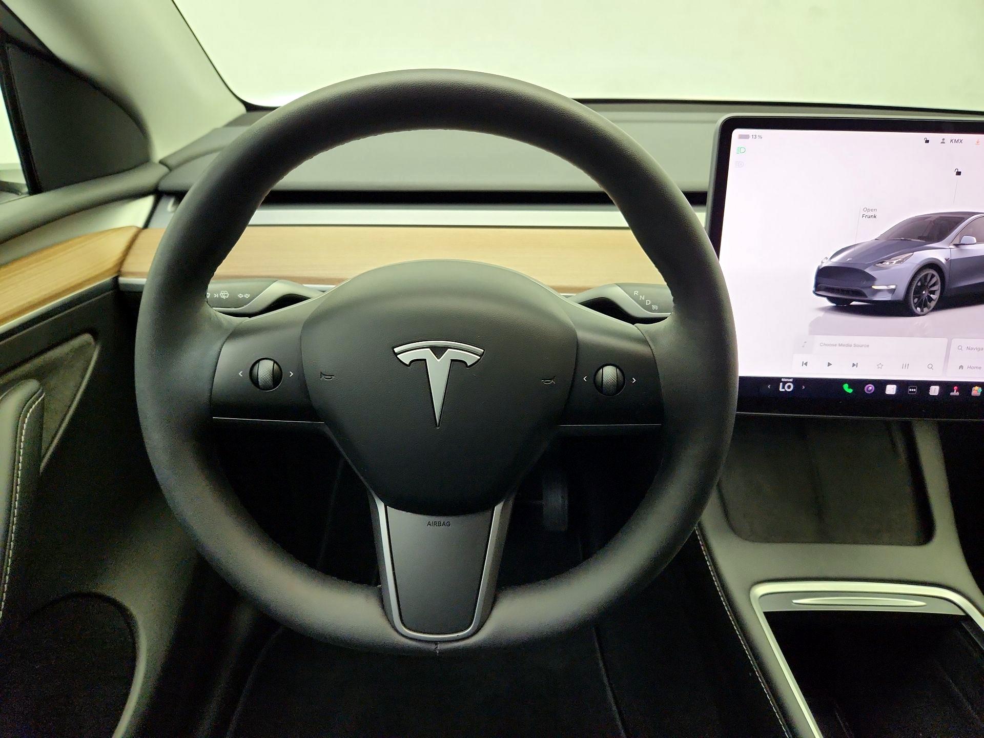 Thumbnail: 2023 Tesla Model Y - 10