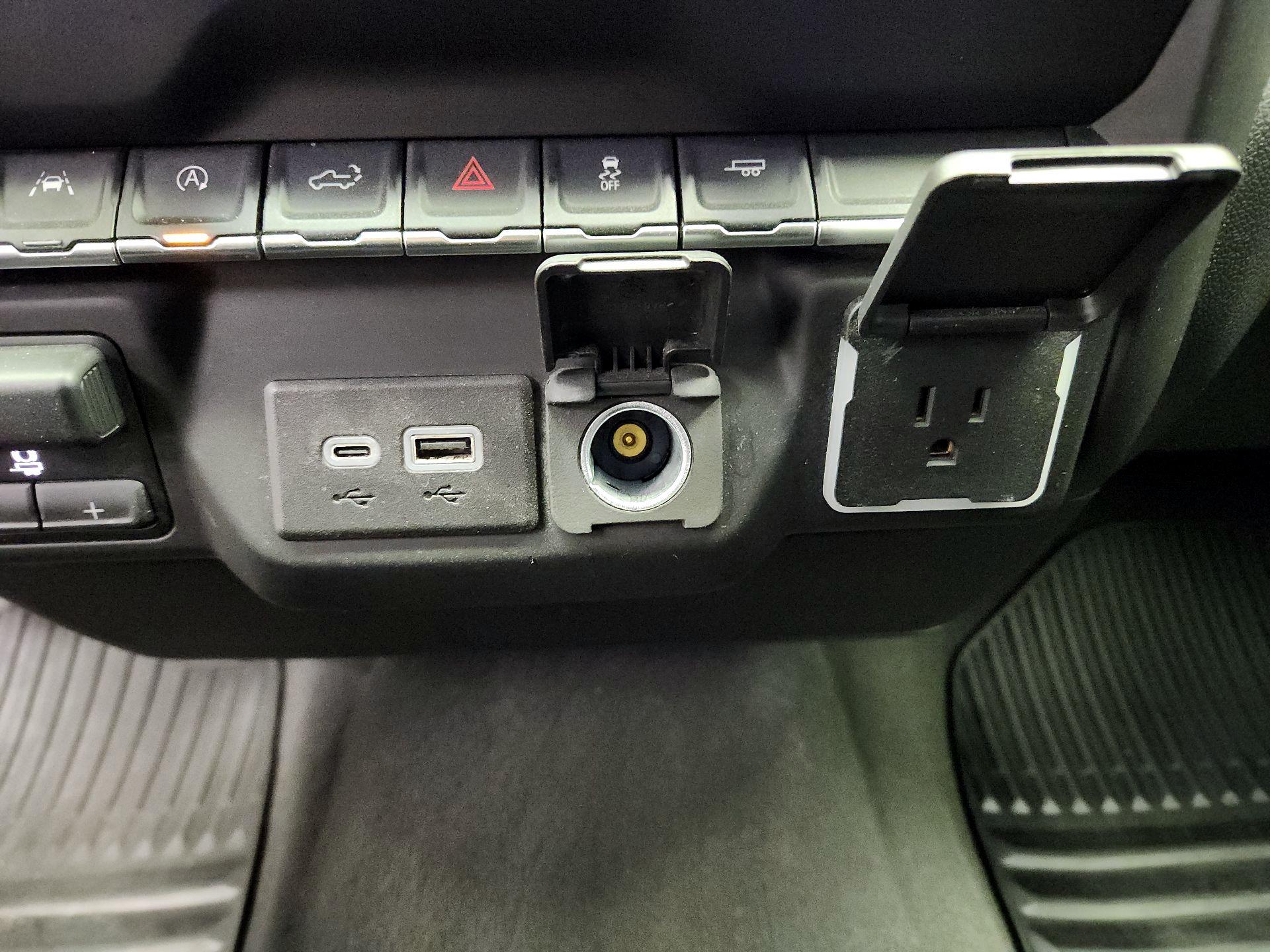 Thumbnail: 2024 Chevrolet Silverado 1500 - 18