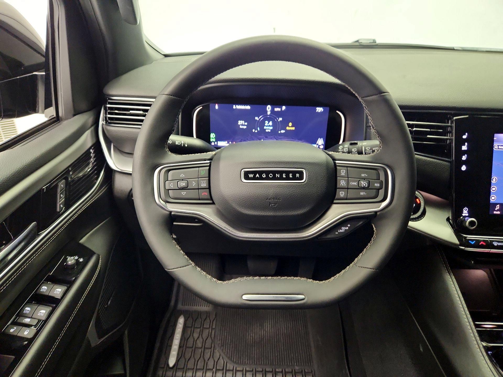 Thumbnail: 2023 Jeep Wagoneer - 10