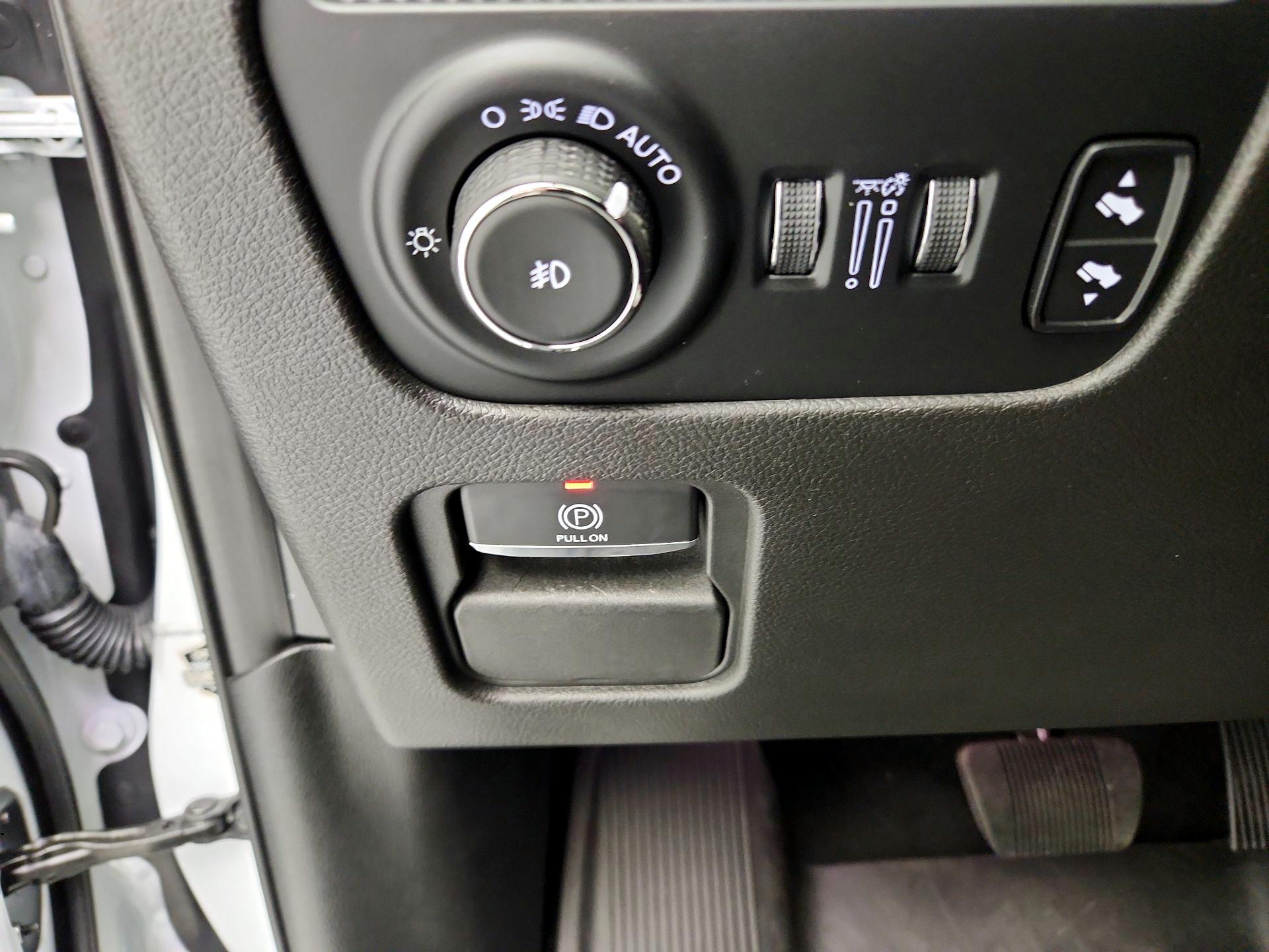 Thumbnail: 2023 Jeep Wagoneer - 13