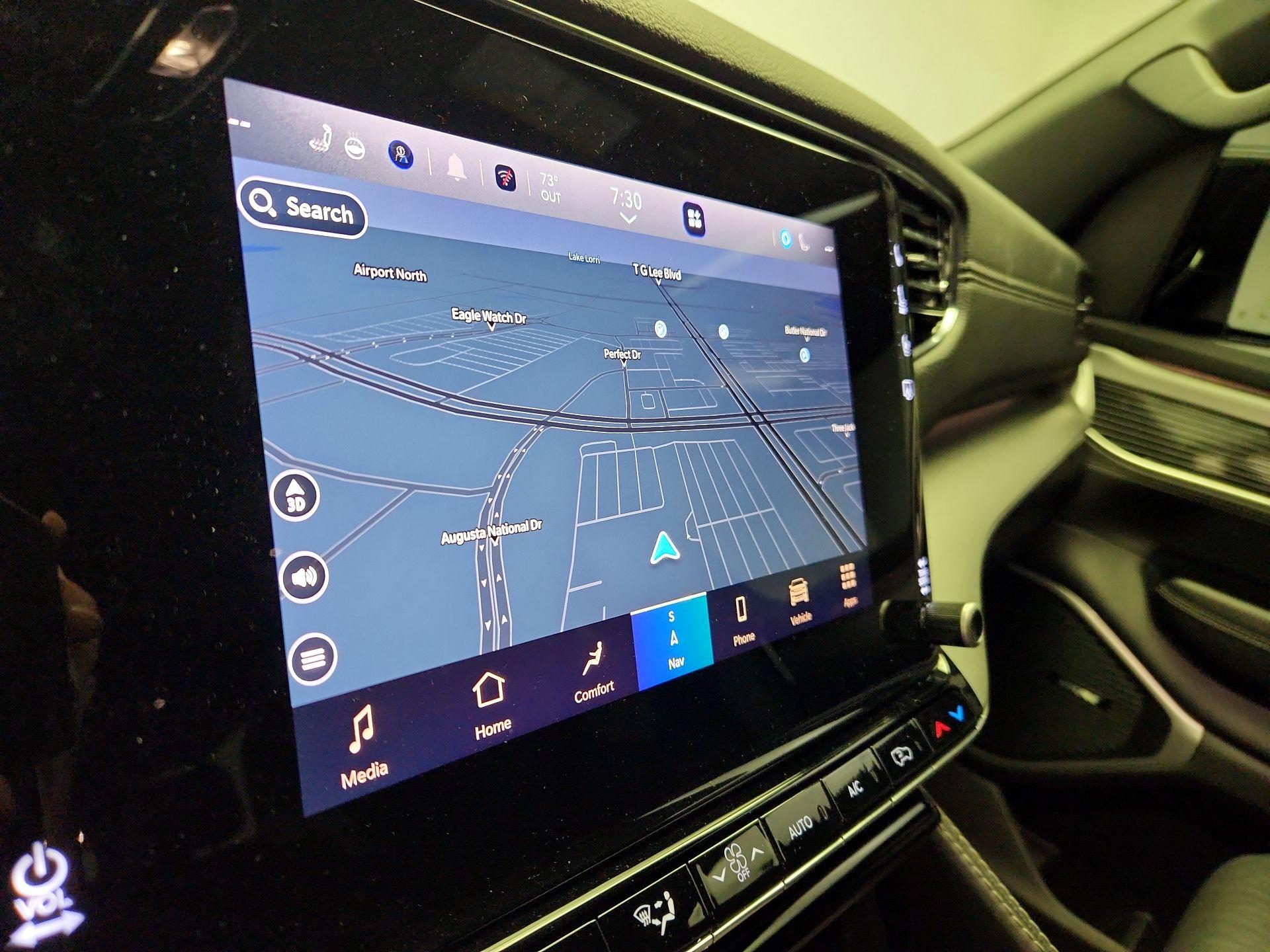 Thumbnail: 2023 Jeep Wagoneer - 14