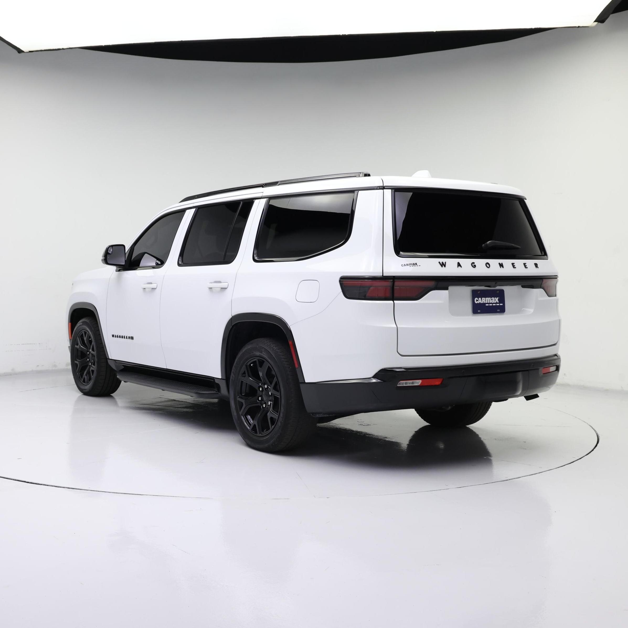 Thumbnail: 2023 Jeep Wagoneer - 2