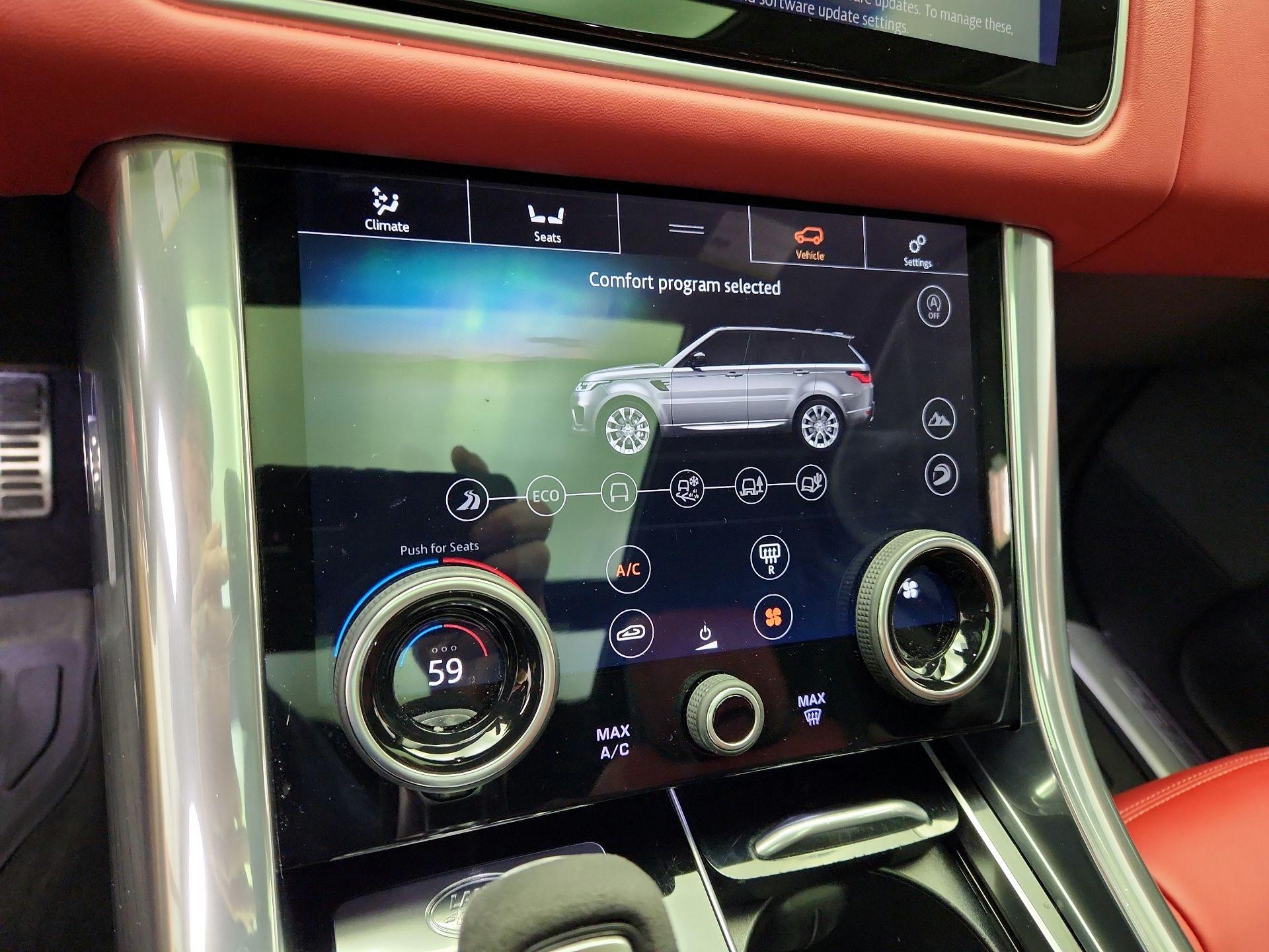 Thumbnail: 2020 Land Rover Range Rover Sport - 17