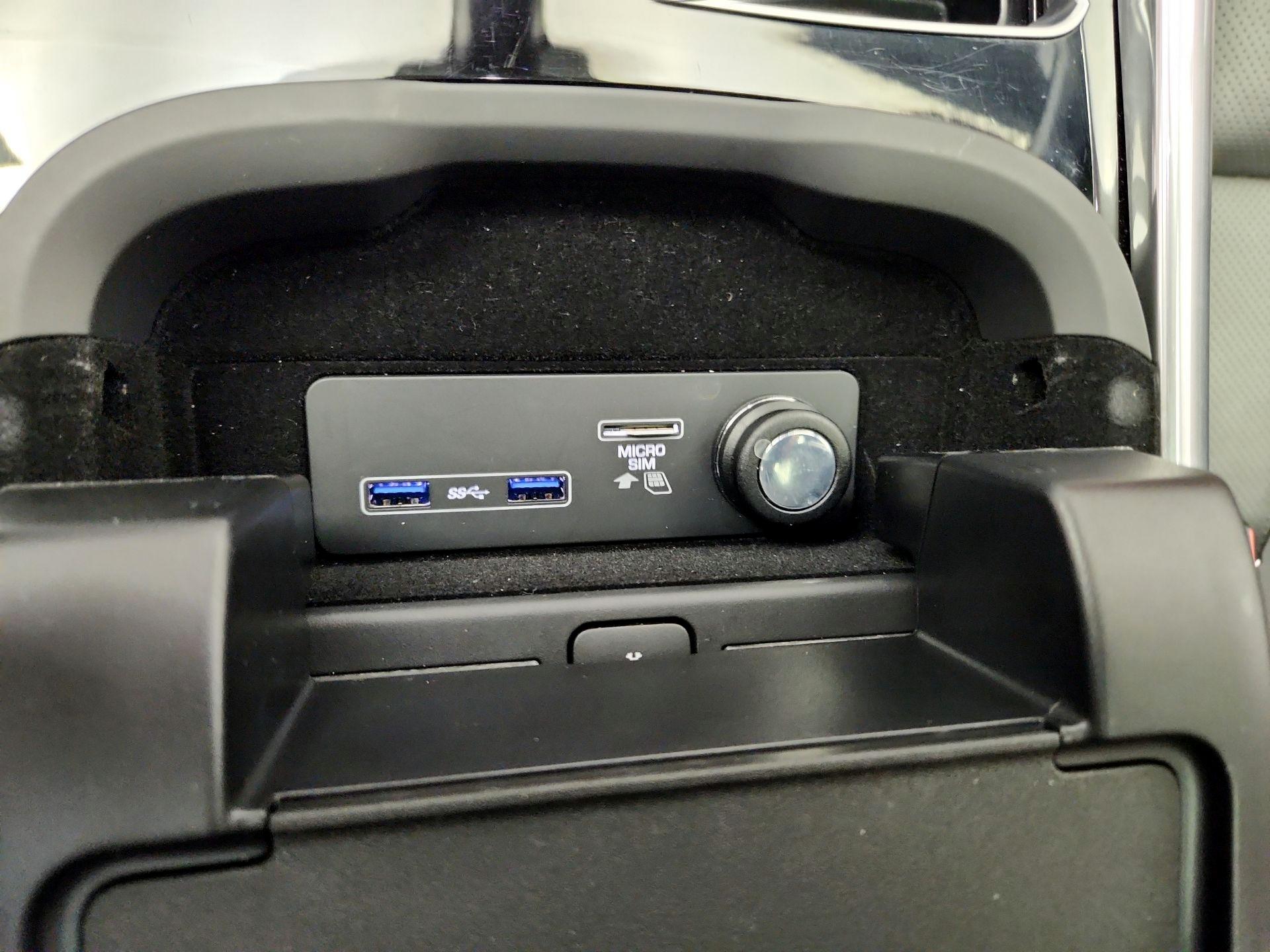 Thumbnail: 2020 Land Rover Range Rover Sport - 19