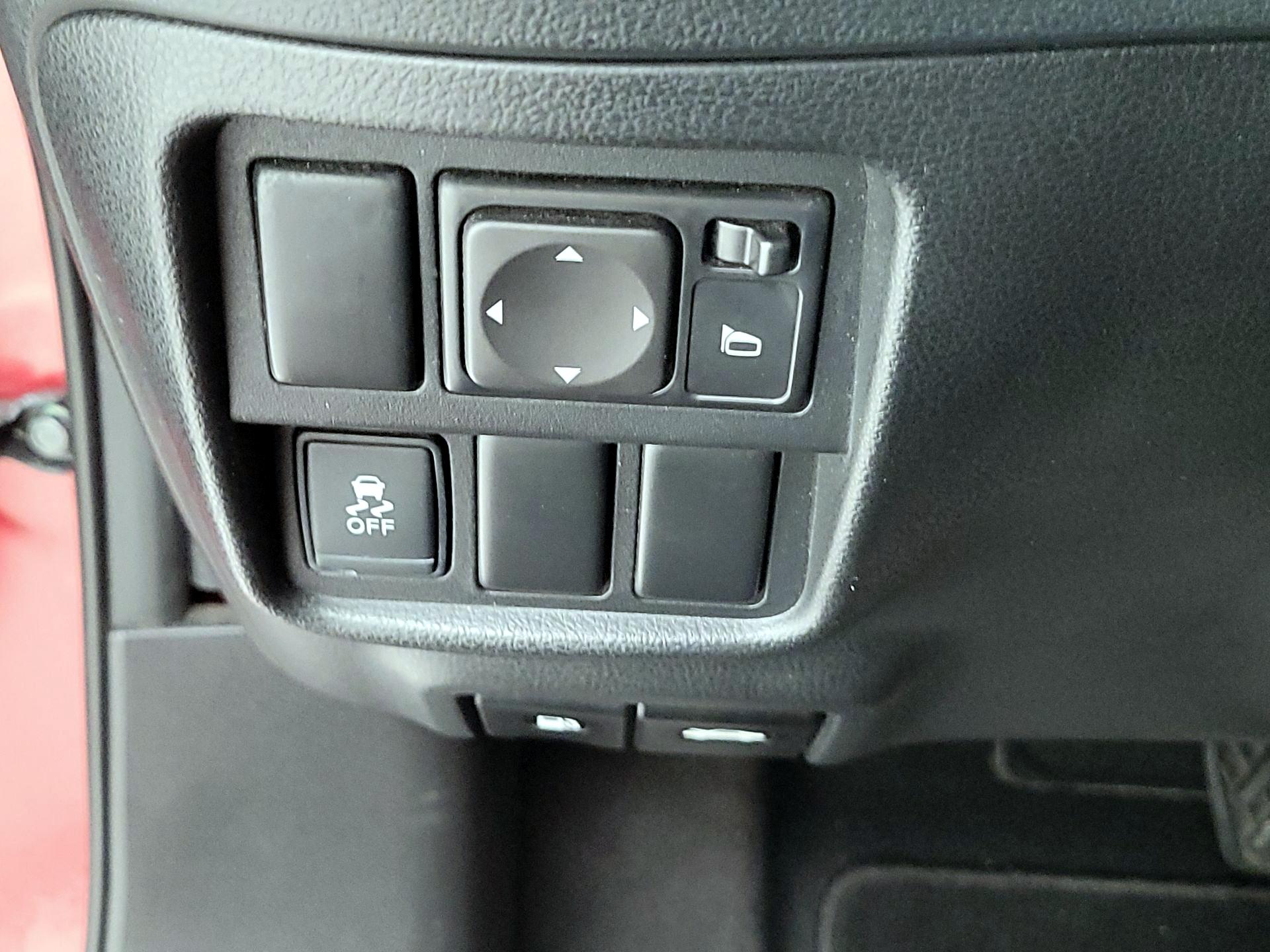 Thumbnail: 2015 Nissan Juke - 13