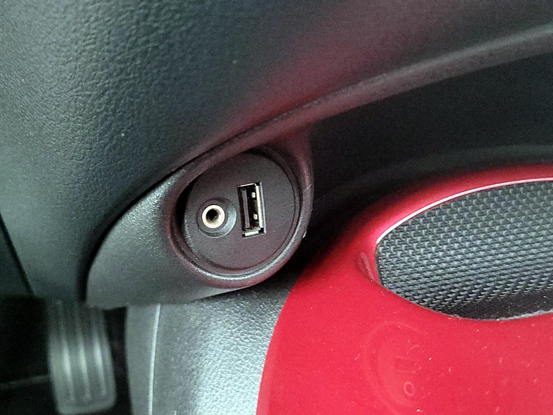 Thumbnail: 2015 Nissan Juke - 18