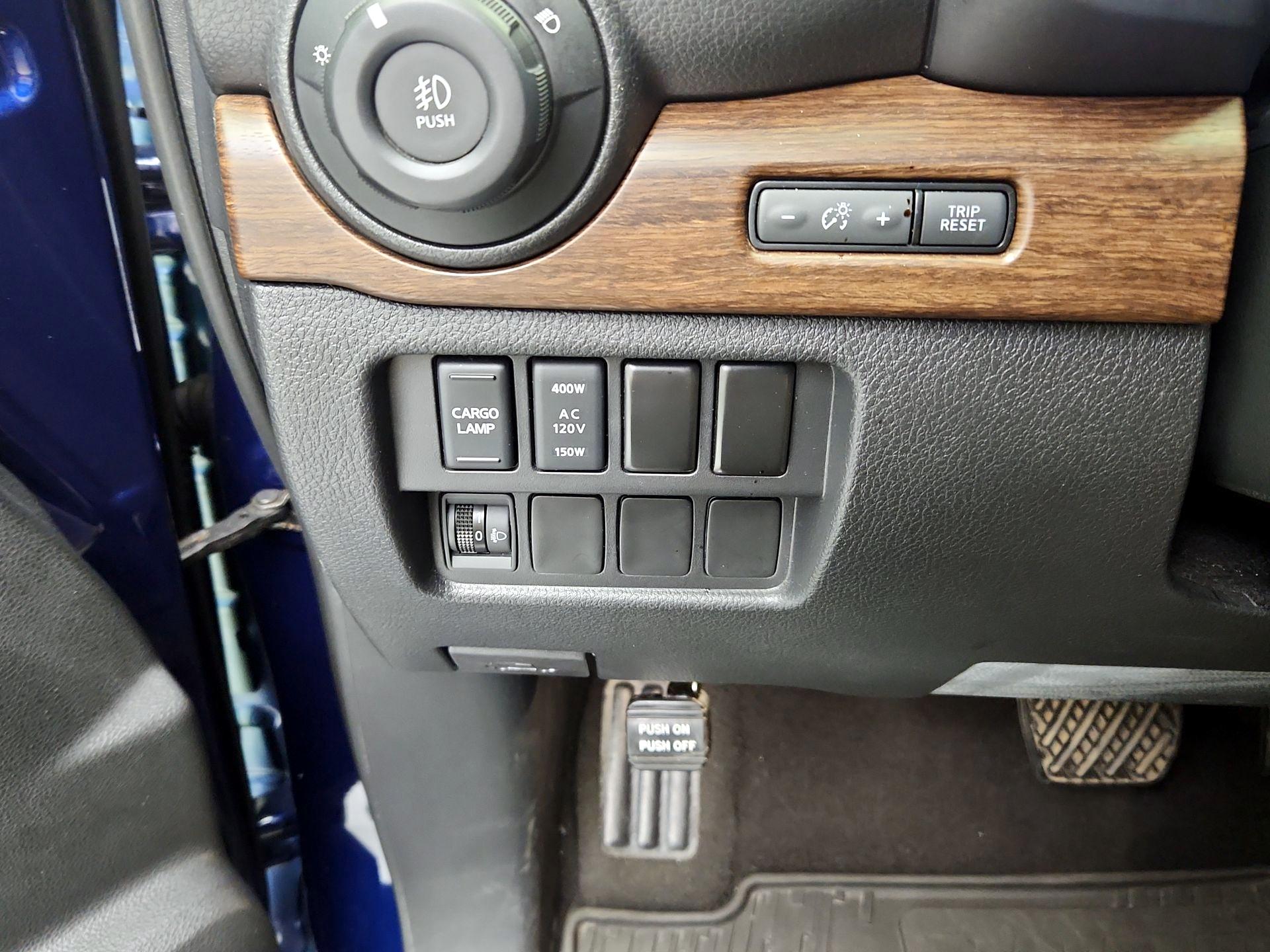 Thumbnail: 2020 Nissan Titan - 13