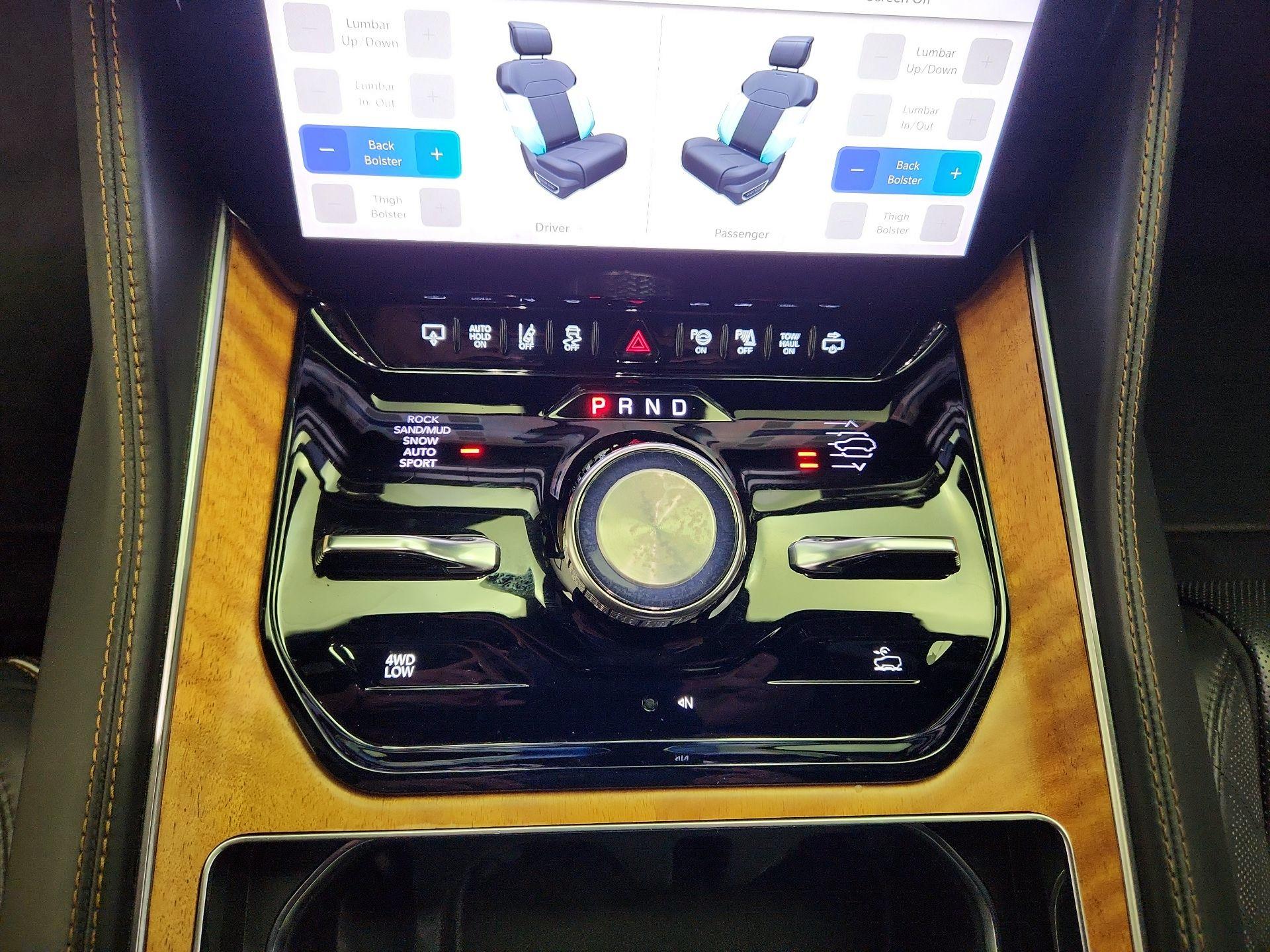 Thumbnail: 2022 Jeep Grand Wagoneer - 18