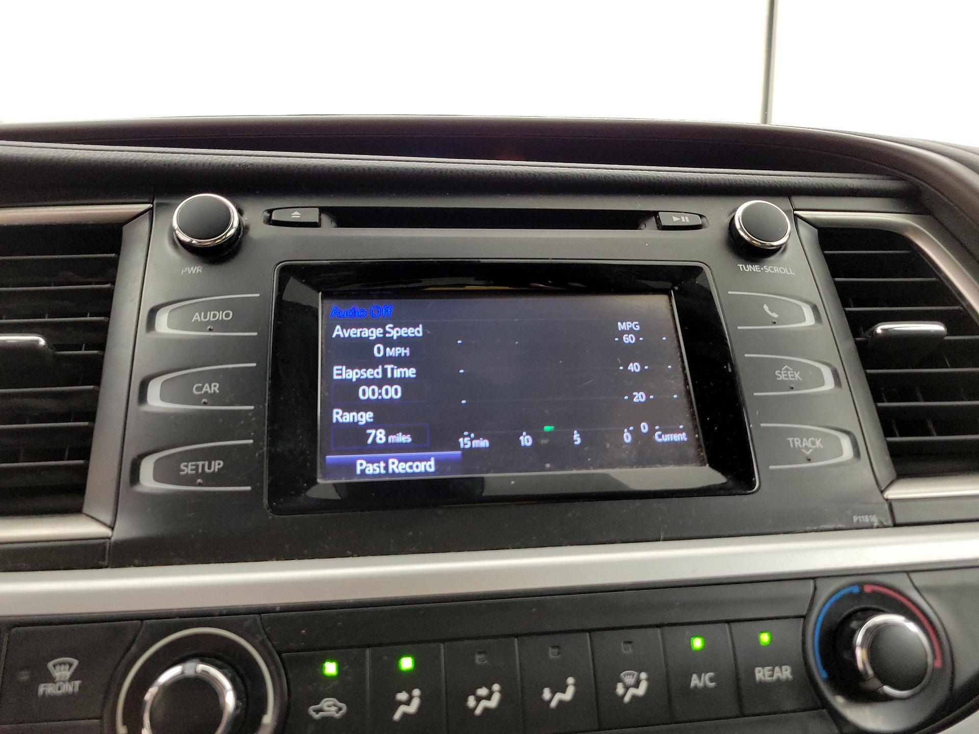 Thumbnail: 2019 Toyota Highlander - 15