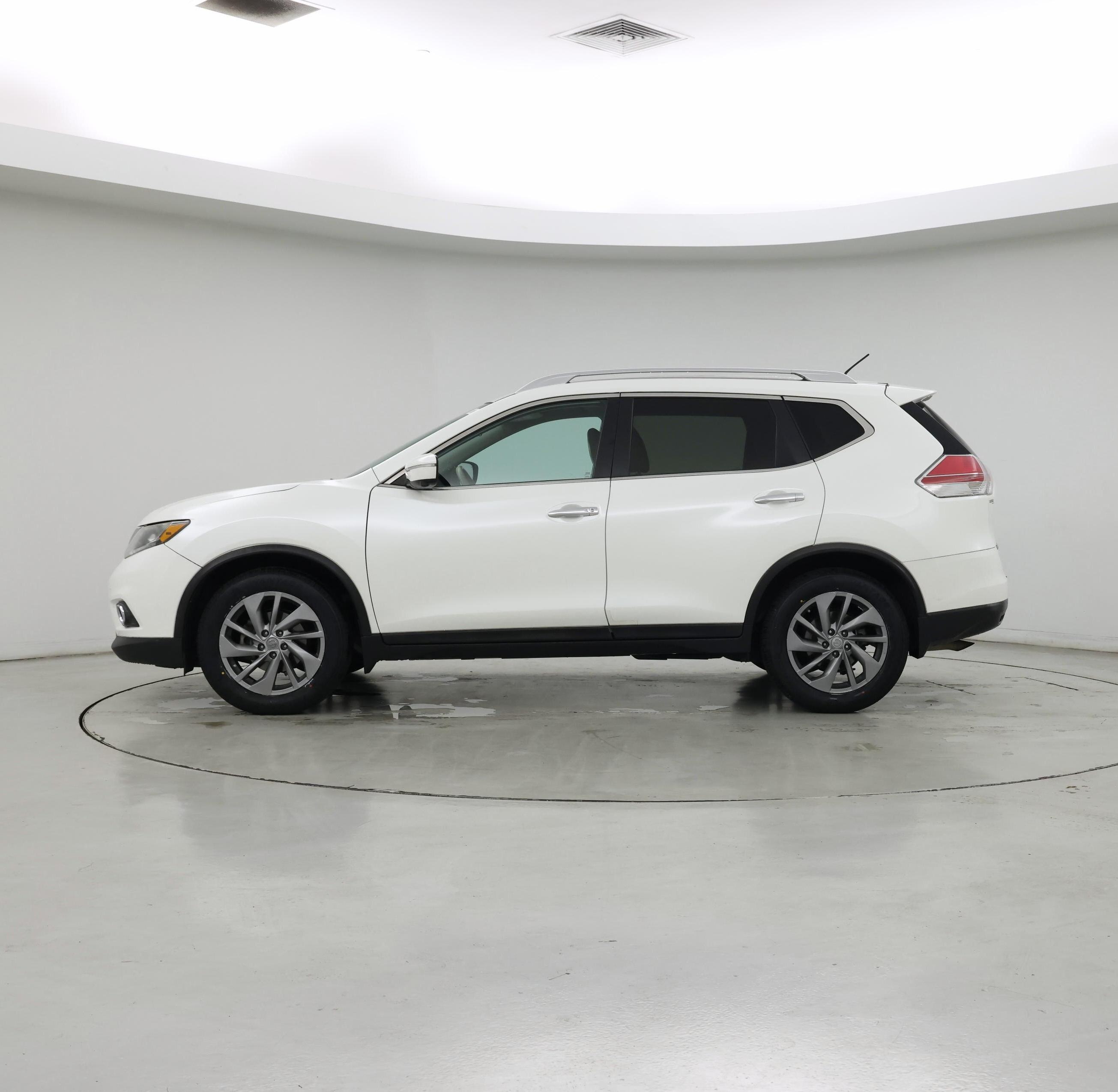 Thumbnail: 2015 Nissan Rogue - 3