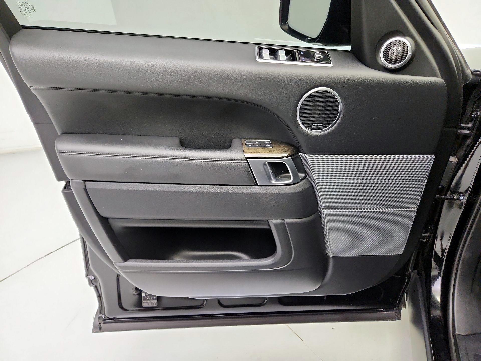 Thumbnail: 2020 Land Rover Range Rover Sport - 12