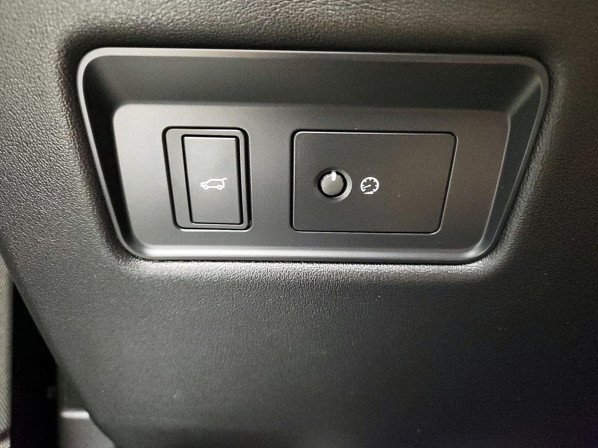 Thumbnail: 2020 Land Rover Range Rover Sport - 13