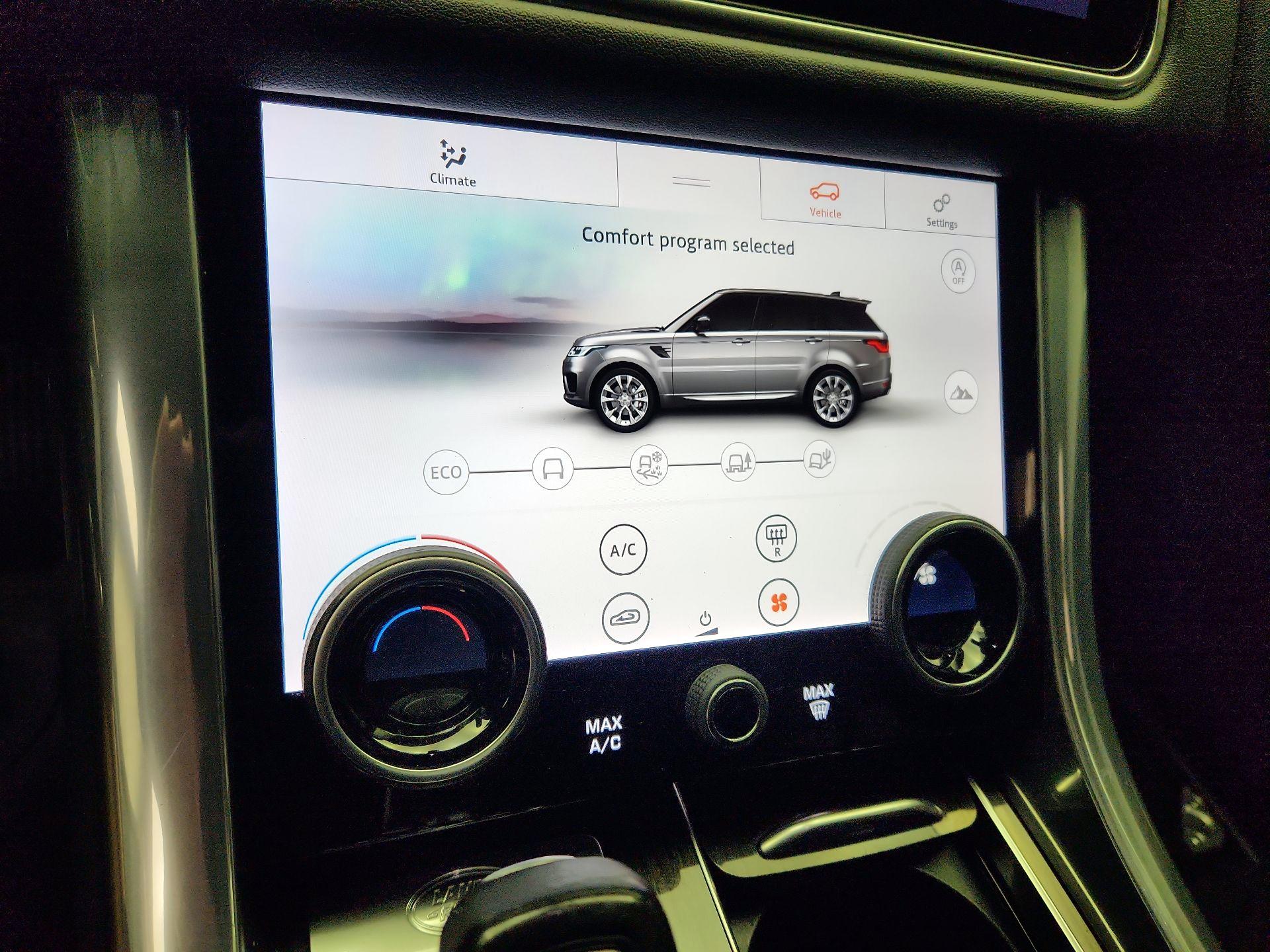 Thumbnail: 2020 Land Rover Range Rover Sport - 17