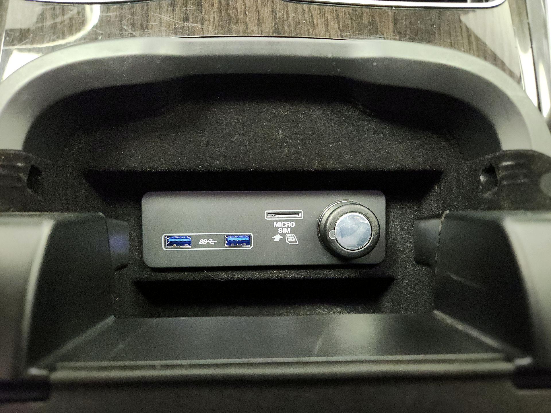 Thumbnail: 2020 Land Rover Range Rover Sport - 19