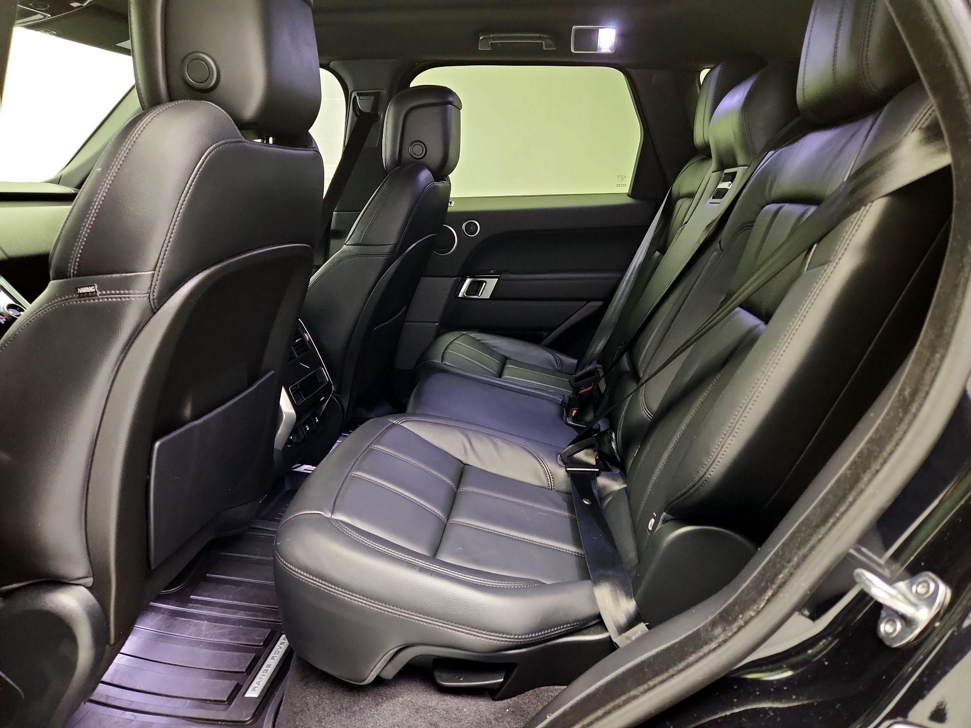 Thumbnail: 2020 Land Rover Range Rover Sport - 20