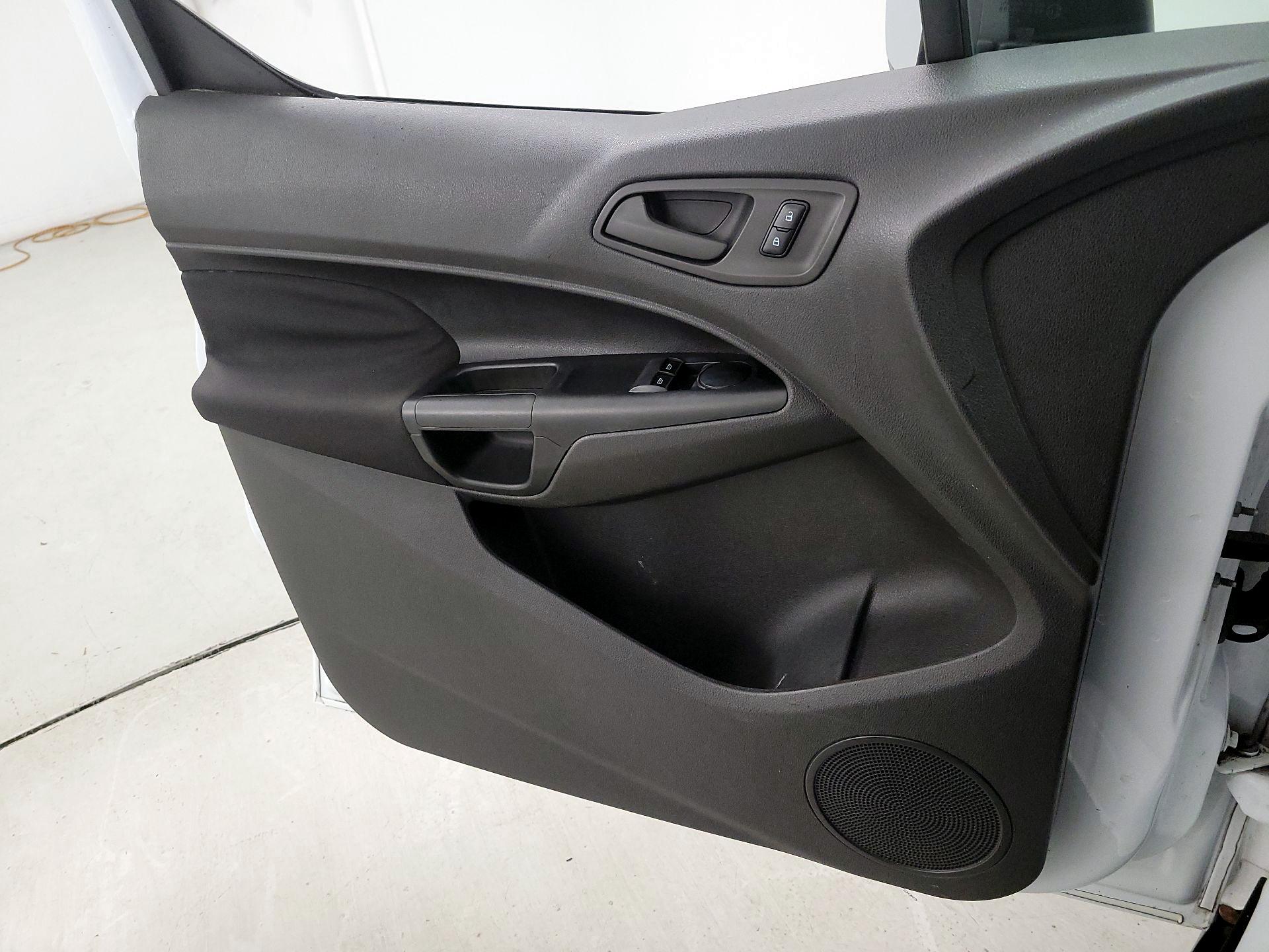 Thumbnail: 2018 Ford Transit Series - 12