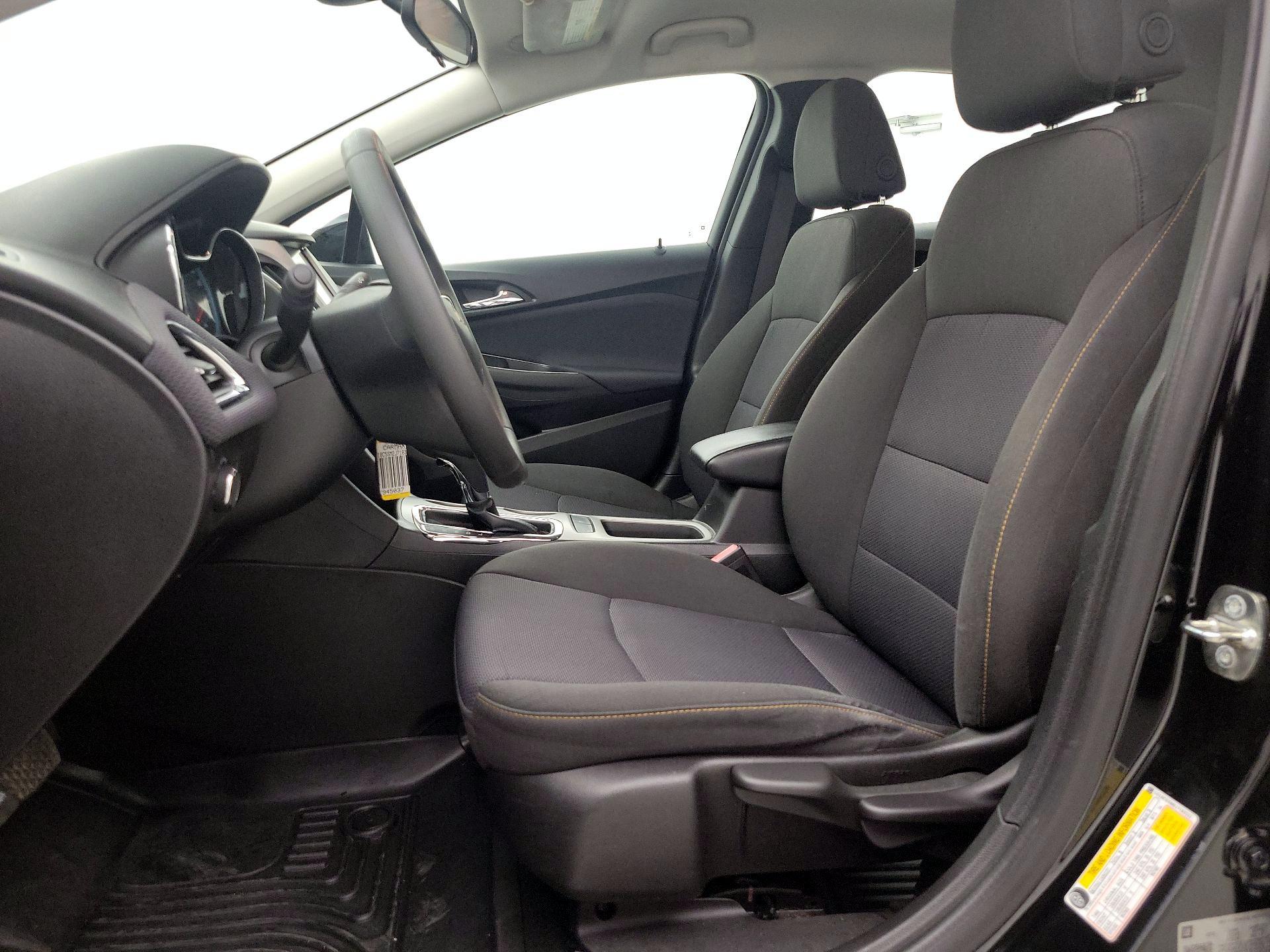 Thumbnail: 2018 Chevrolet Cruze - 11