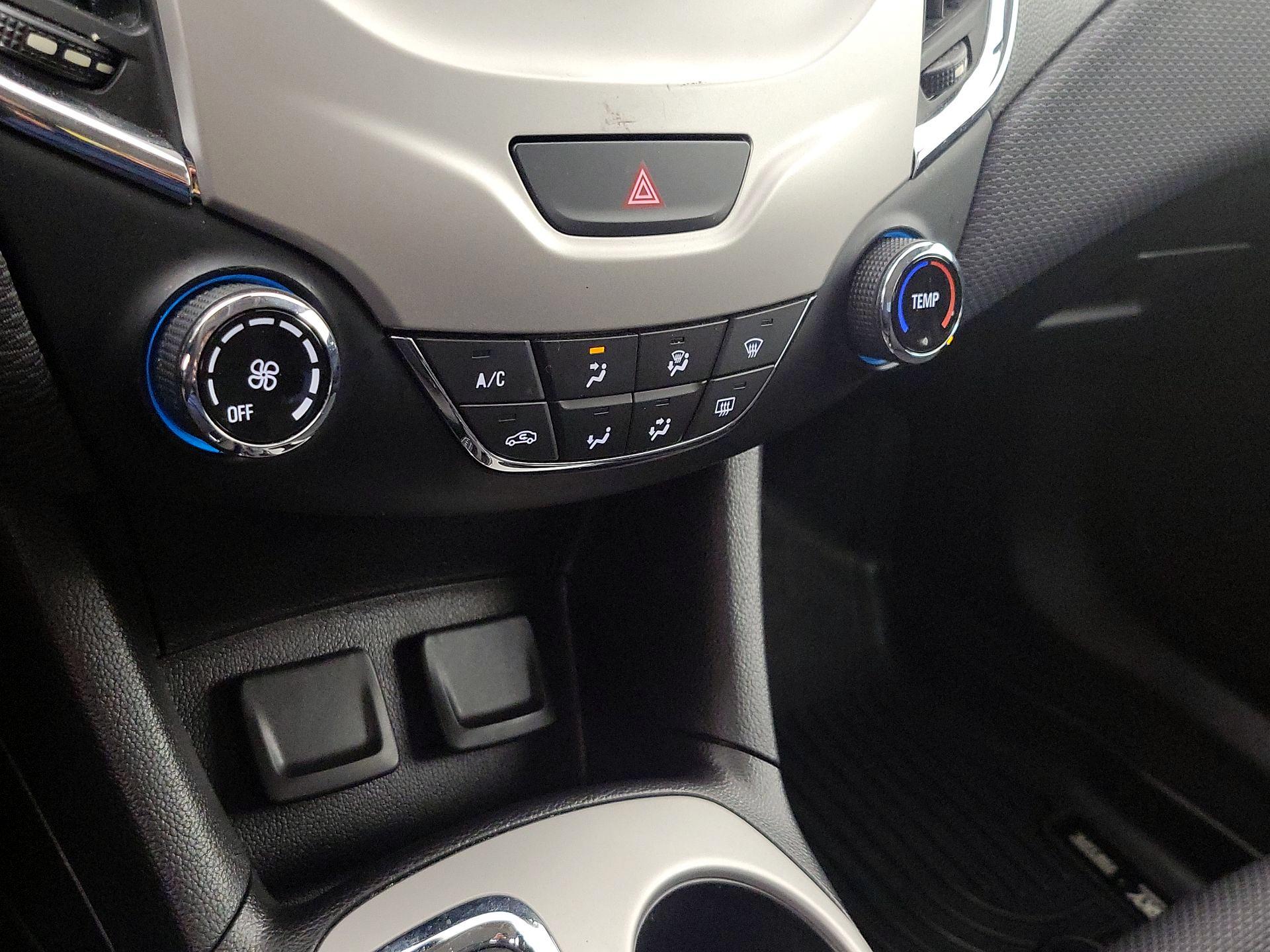 Thumbnail: 2018 Chevrolet Cruze - 16