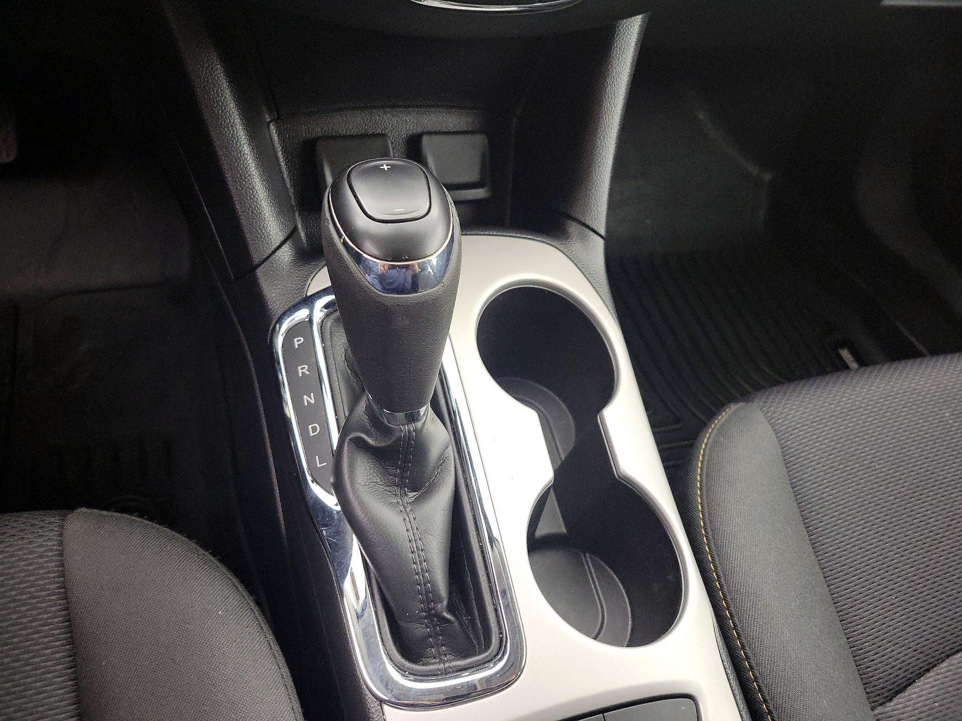 Thumbnail: 2018 Chevrolet Cruze - 17