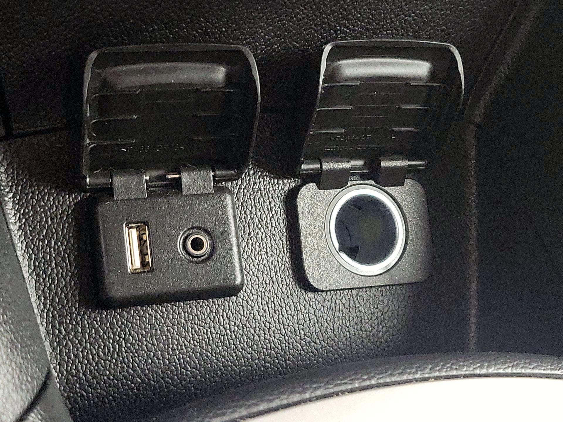 Thumbnail: 2018 Chevrolet Cruze - 18