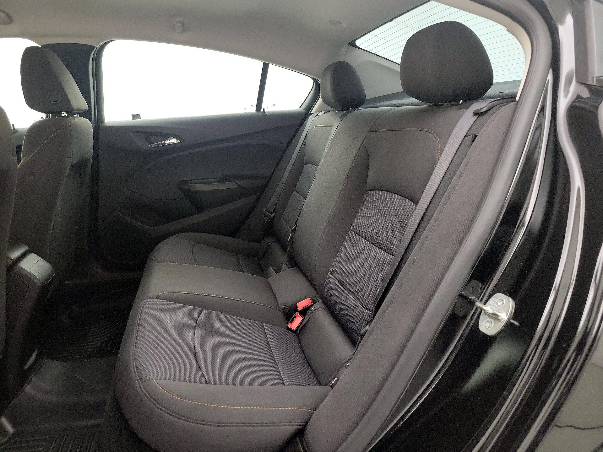 Thumbnail: 2018 Chevrolet Cruze - 19