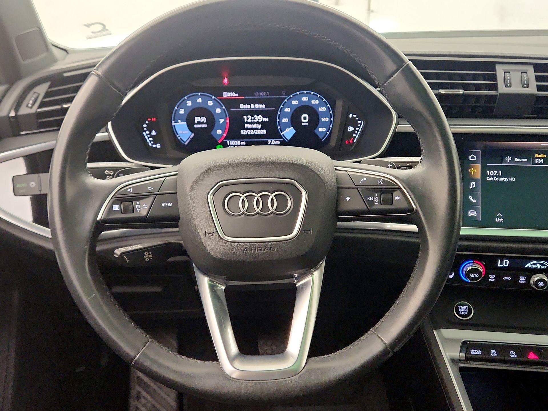 Thumbnail: 2021 Audi Q3 - 10