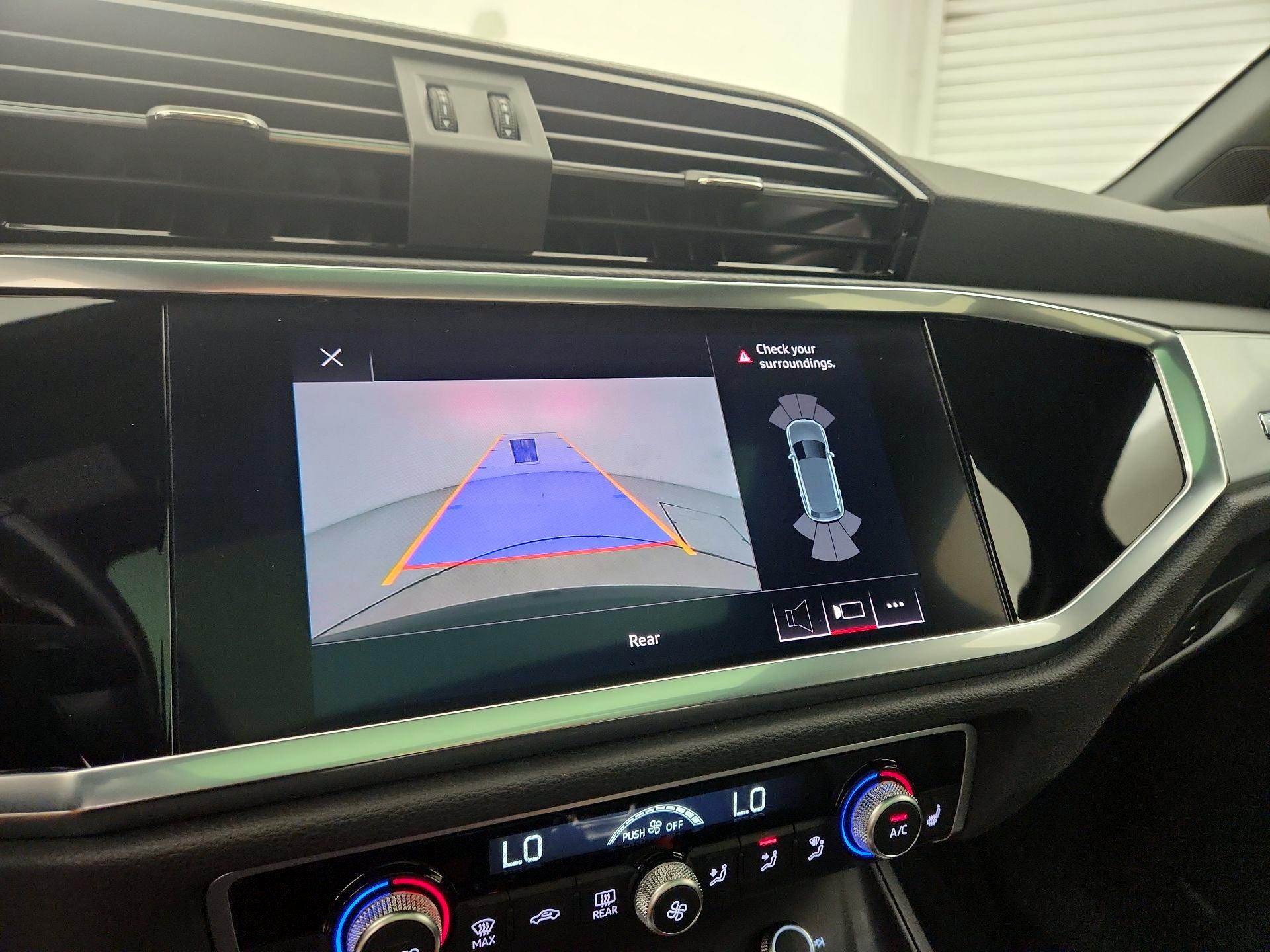 Thumbnail: 2021 Audi Q3 - 14