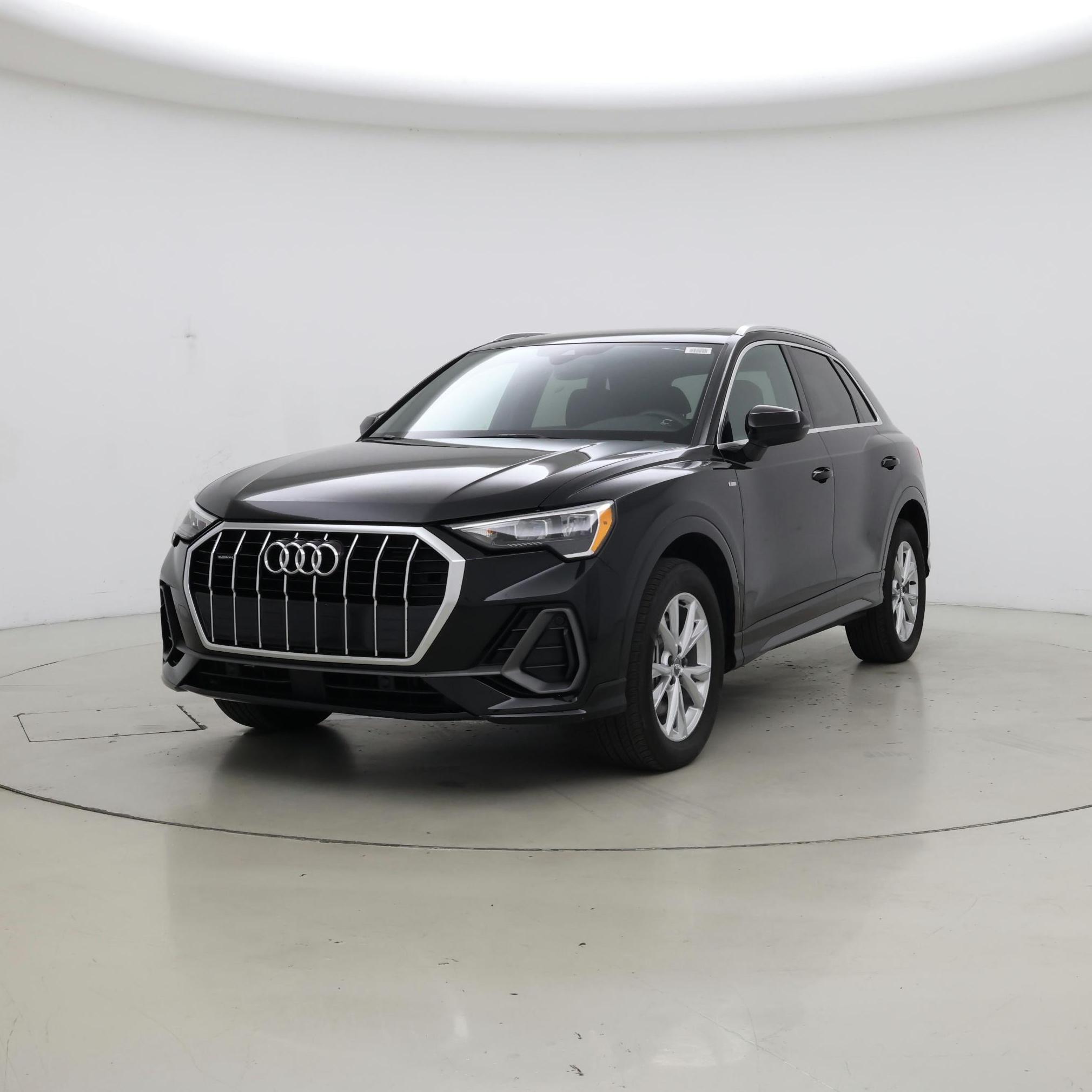Thumbnail: 2021 Audi Q3 - 4