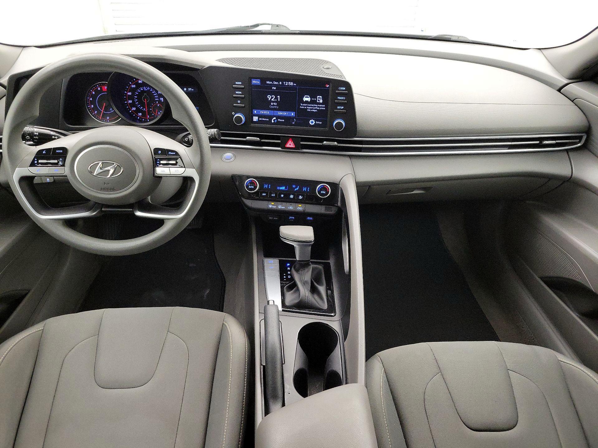 Thumbnail: 2022 Hyundai Elantra - 9