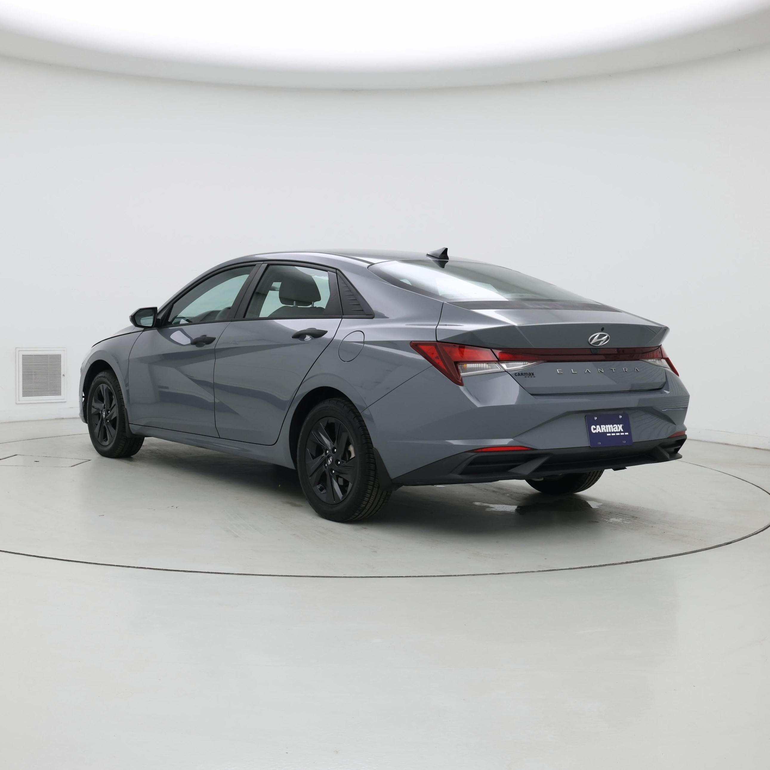 Thumbnail: 2022 Hyundai Elantra - 2