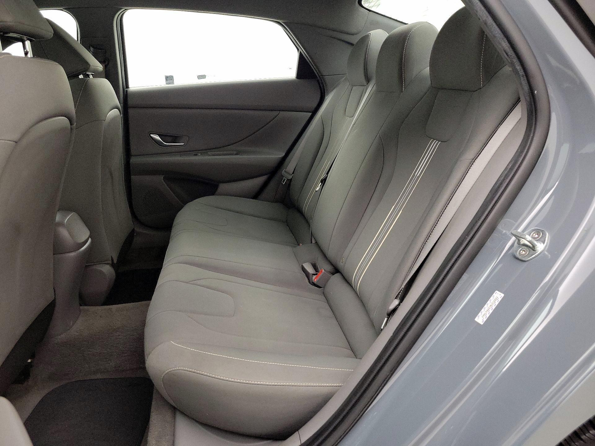 Thumbnail: 2022 Hyundai Elantra - 19