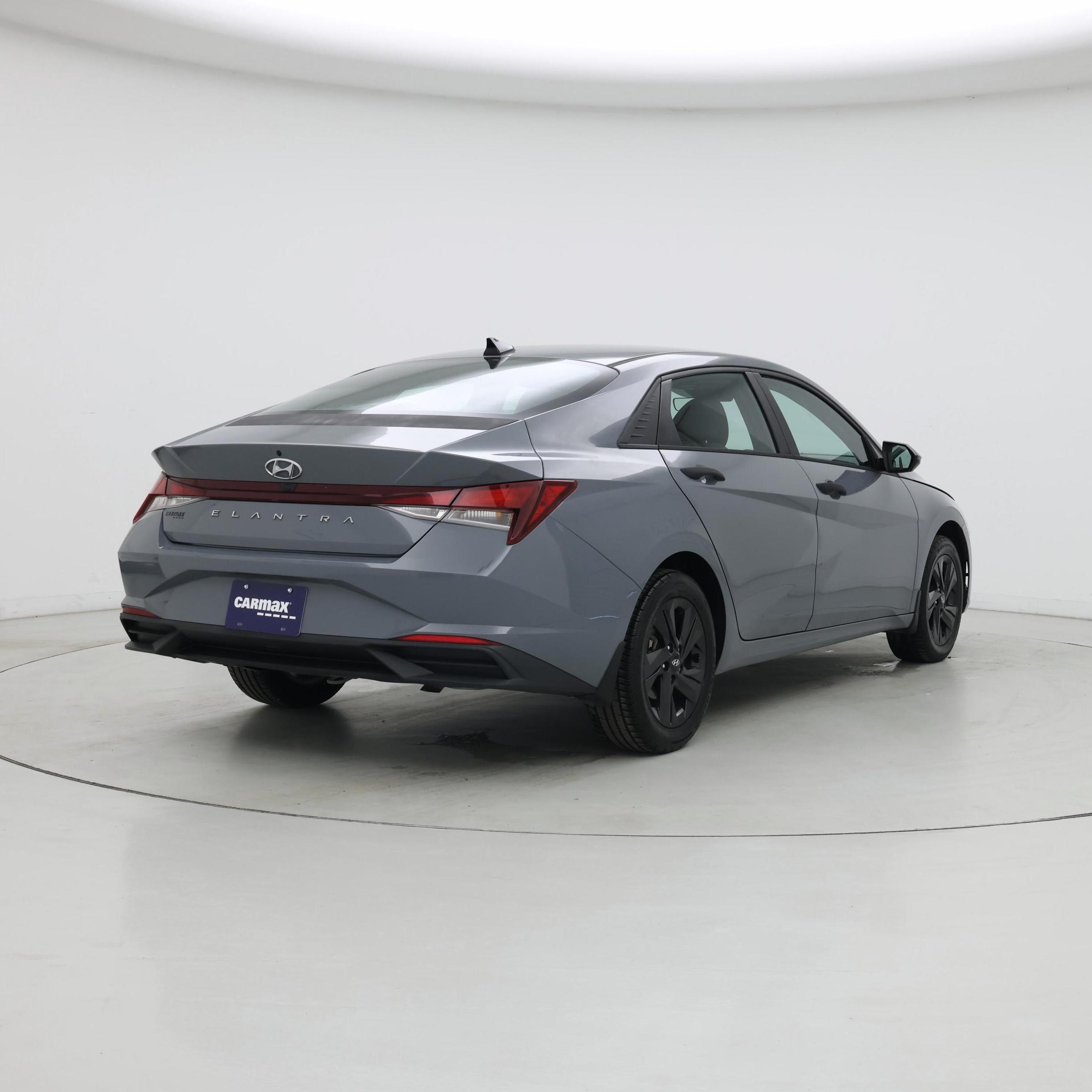 Thumbnail: 2022 Hyundai Elantra - 8