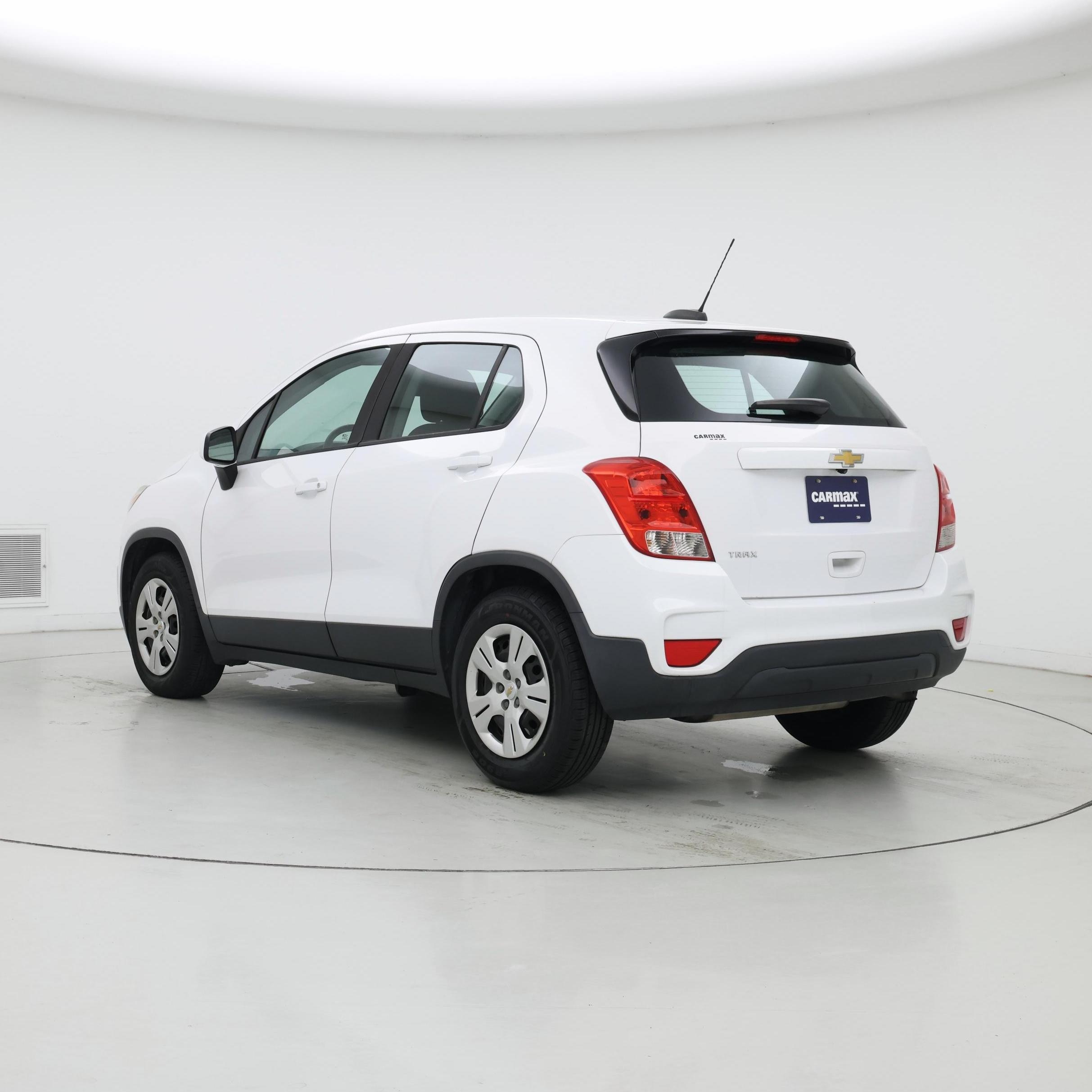 Thumbnail: 2019 Chevrolet Trax - 2