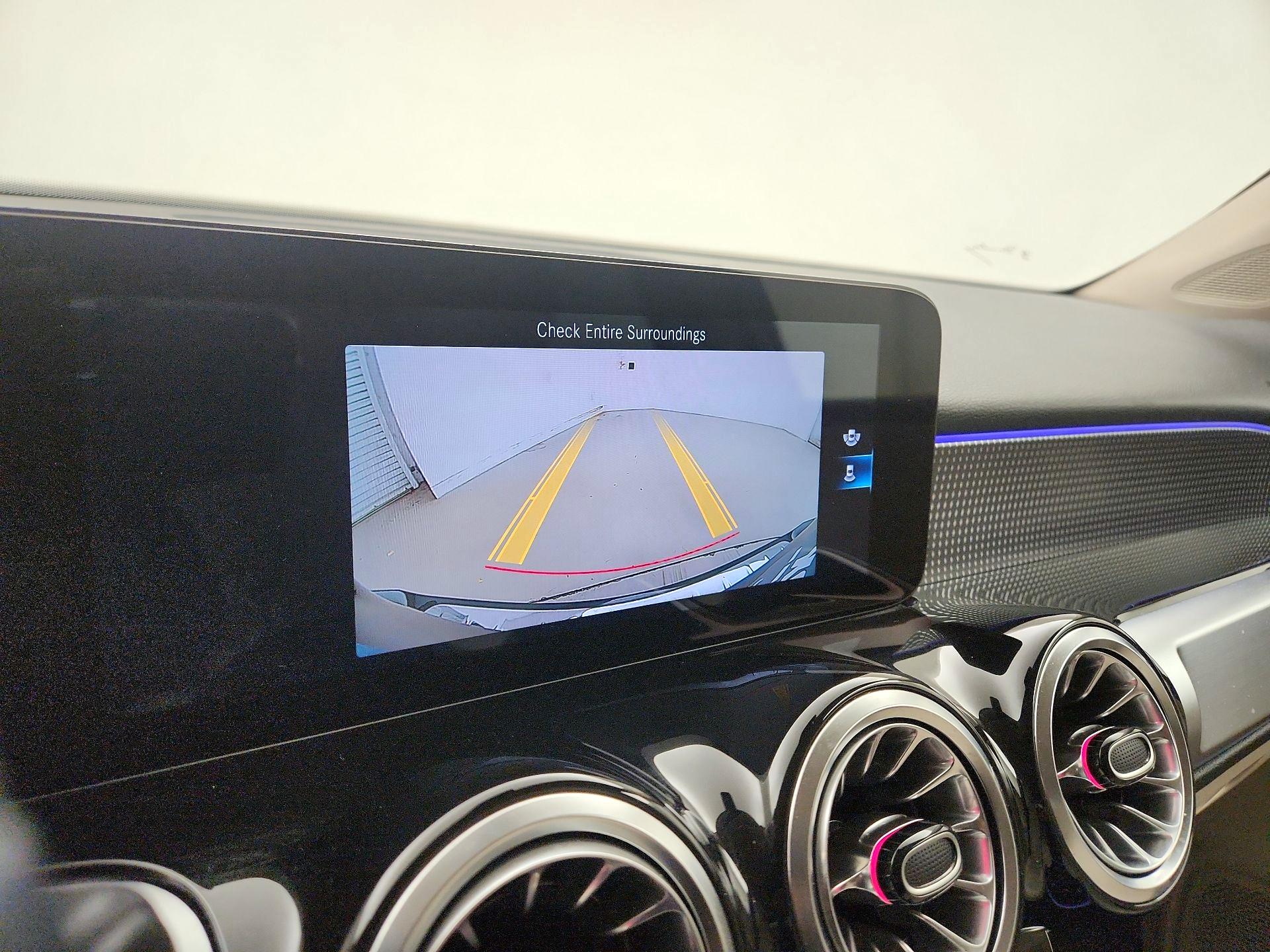 Thumbnail: 2022 Mercedes-Benz GLB - 14