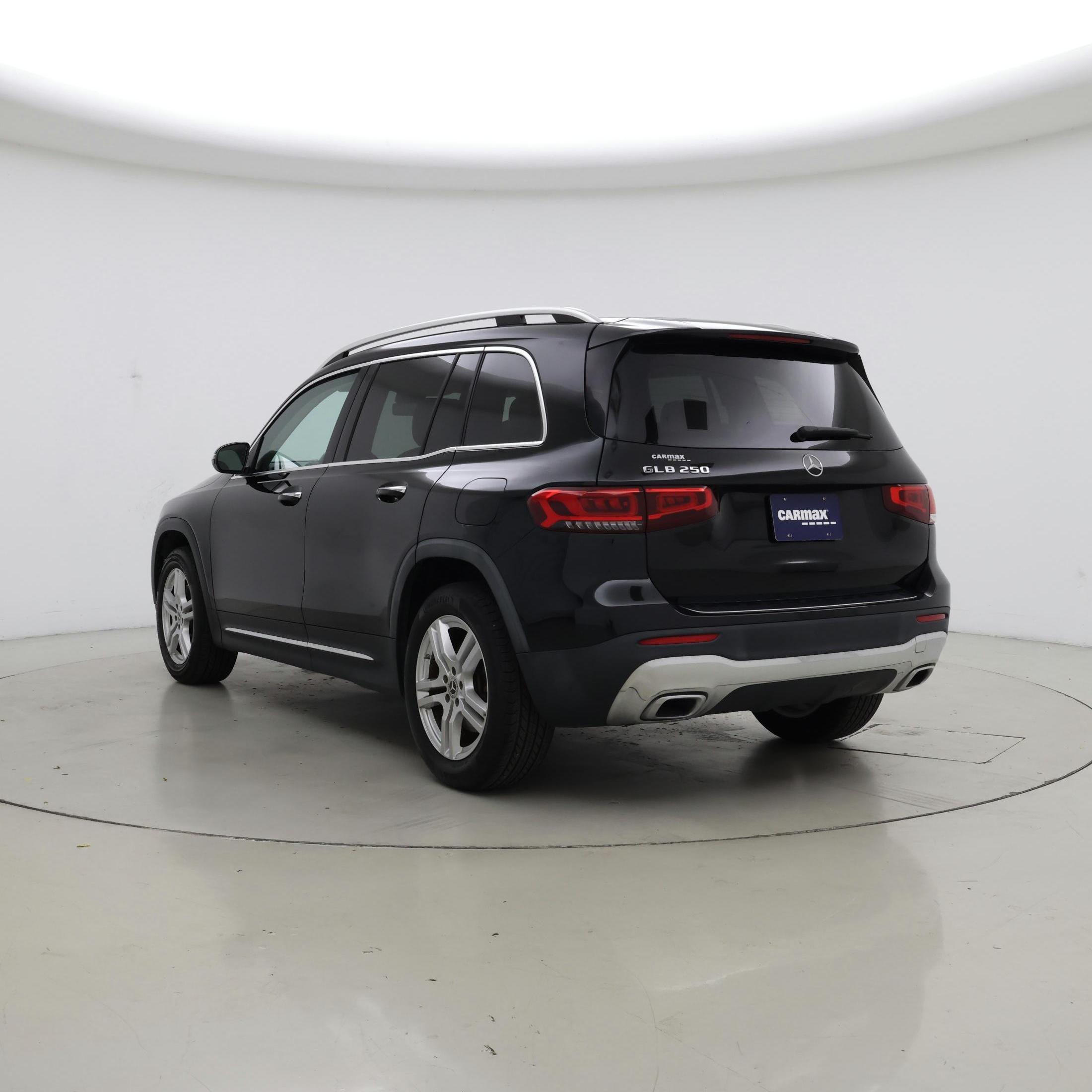 Thumbnail: 2022 Mercedes-Benz GLB - 2