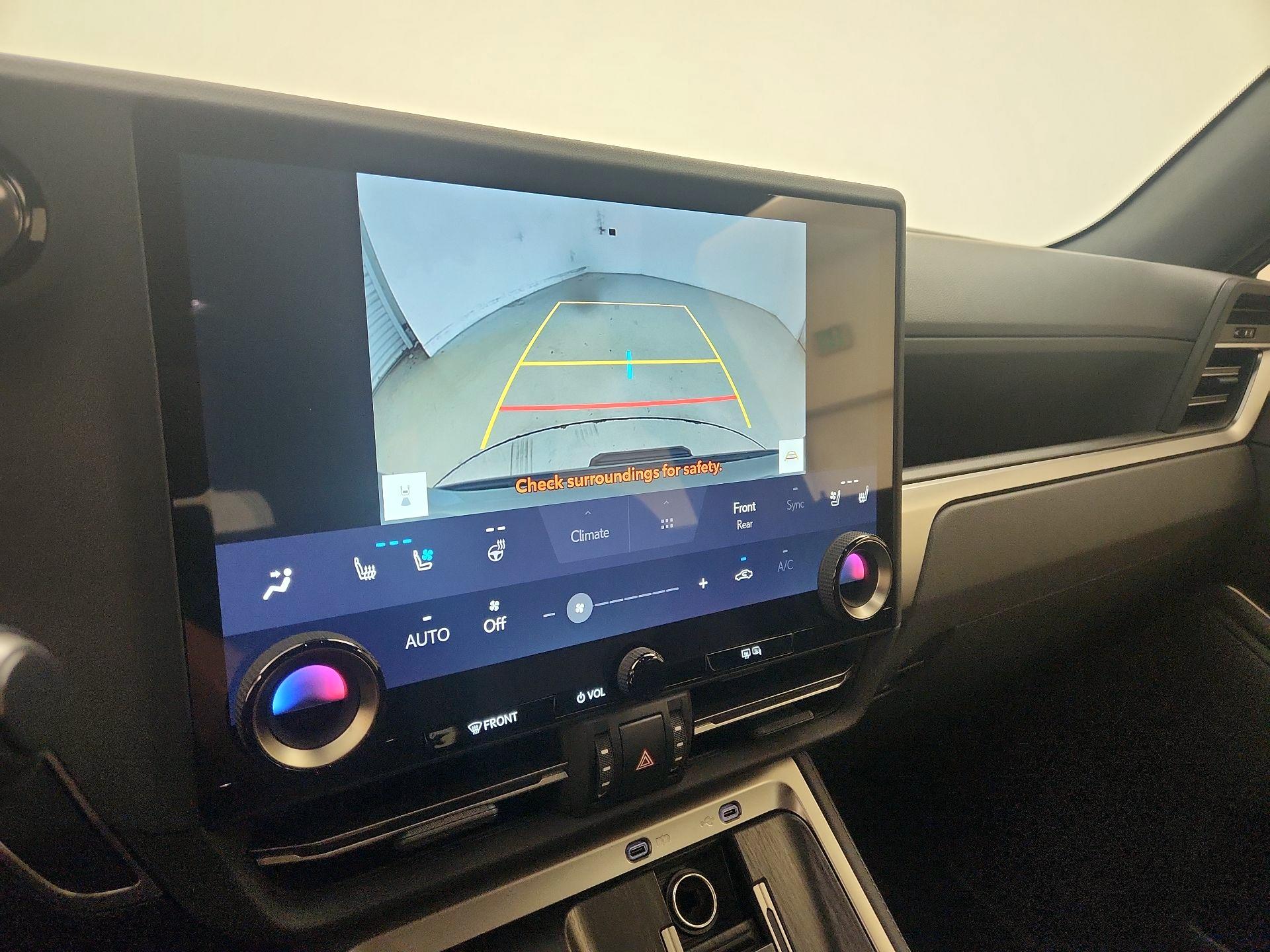 Thumbnail: 2024 Lexus GX - 15