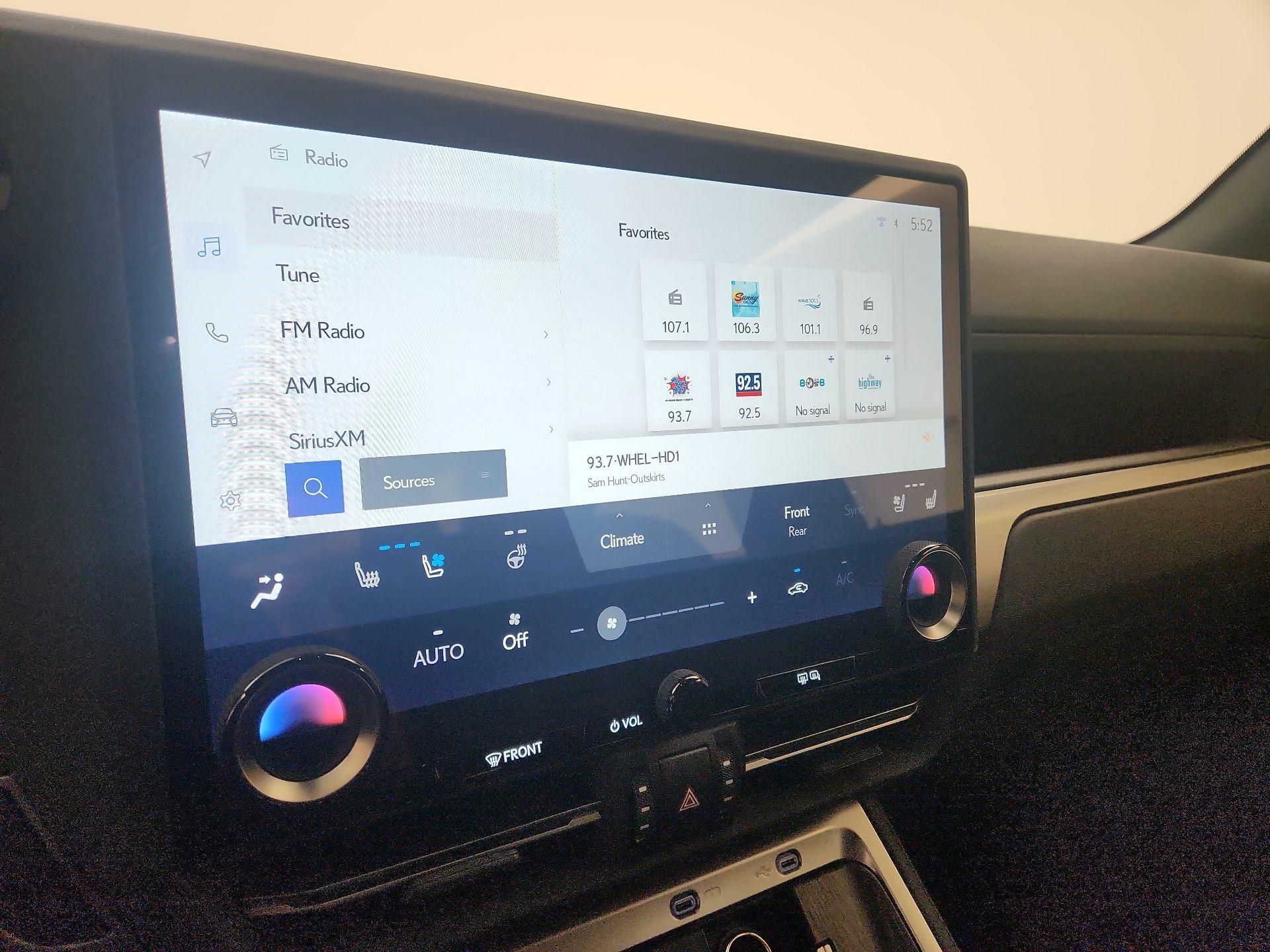 Thumbnail: 2024 Lexus GX - 16