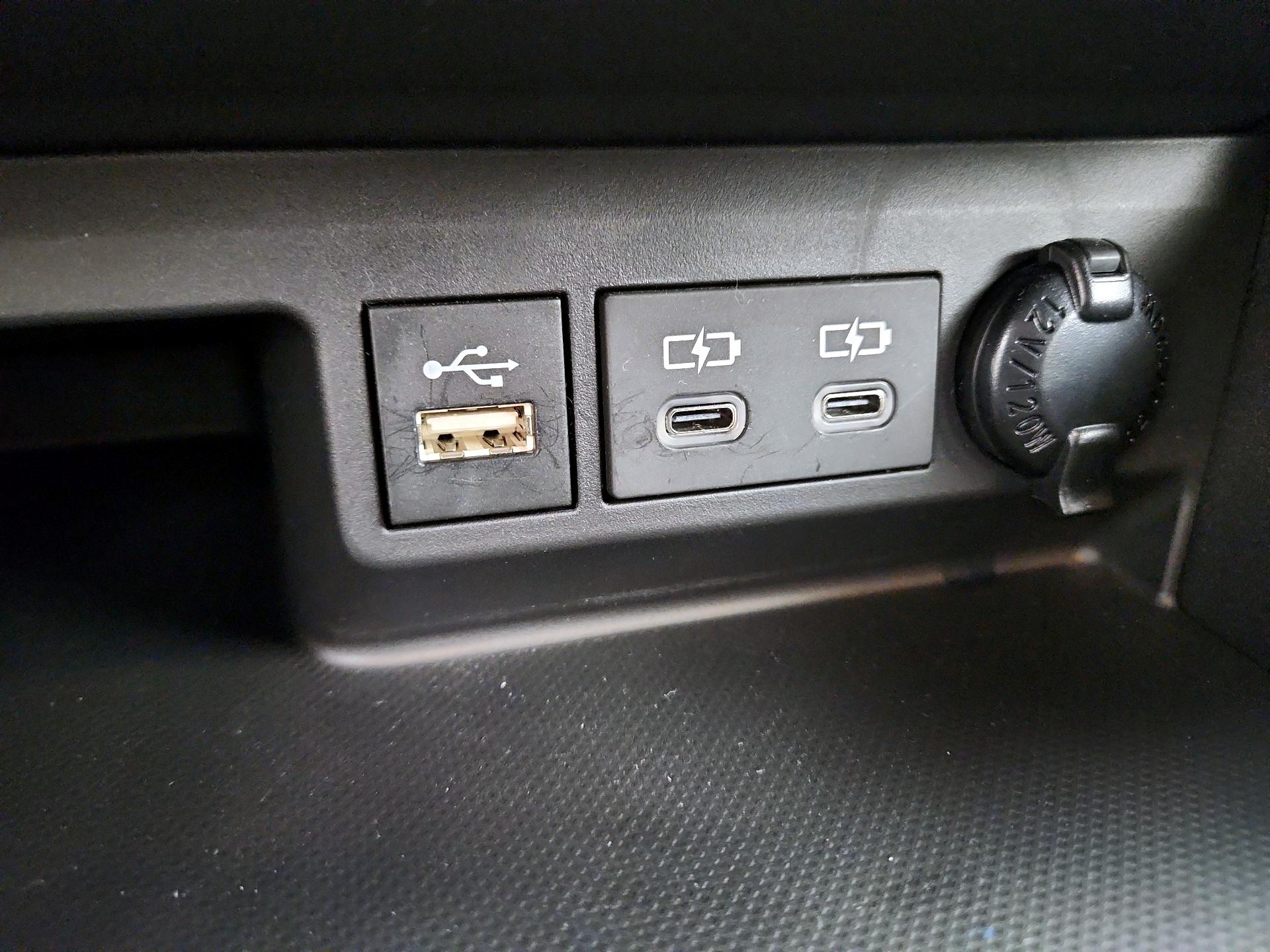 Thumbnail: 2025 Toyota Highlander - 18