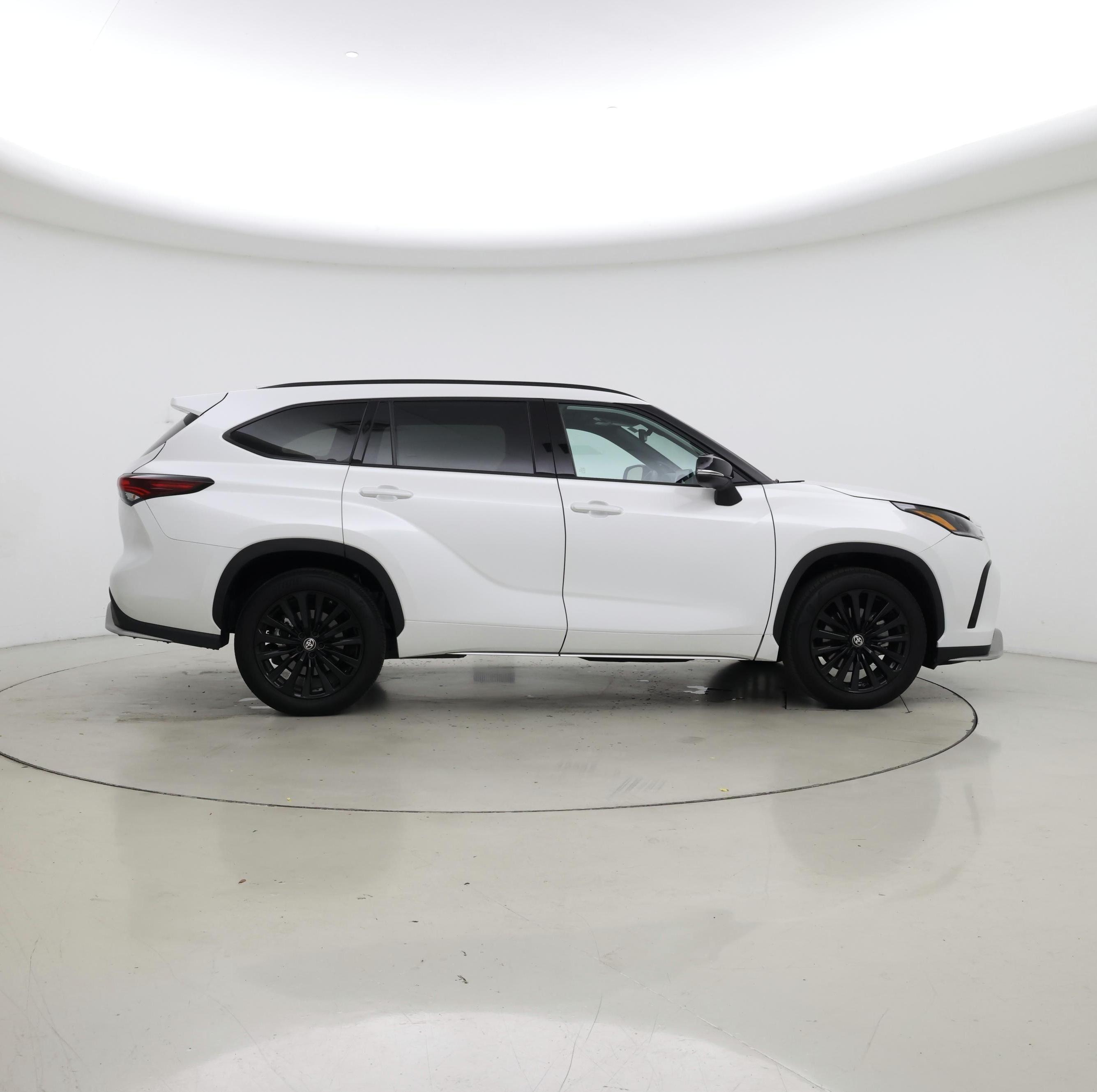 Thumbnail: 2025 Toyota Highlander - 7