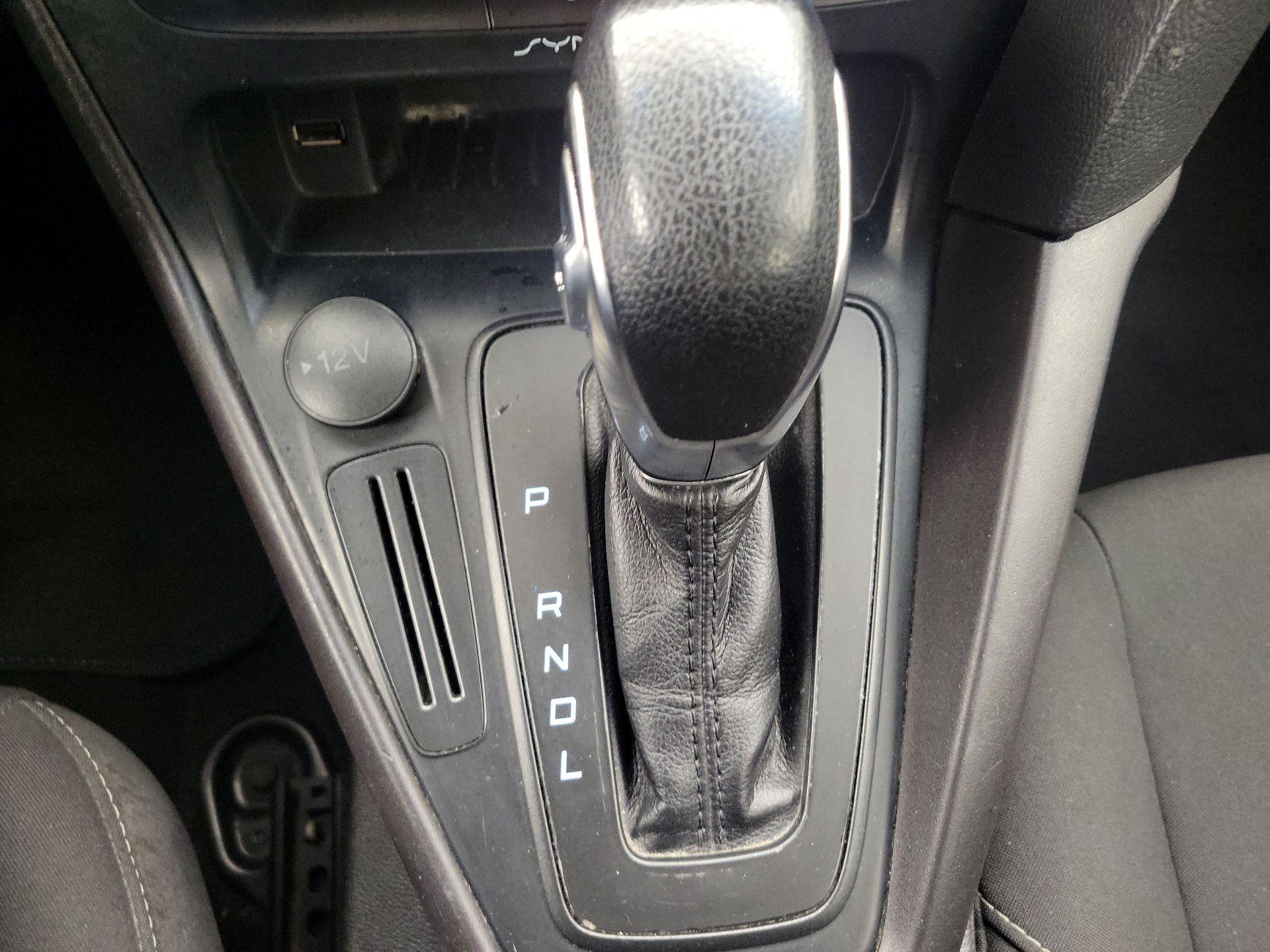 Thumbnail: 2018 Ford Focus - 17