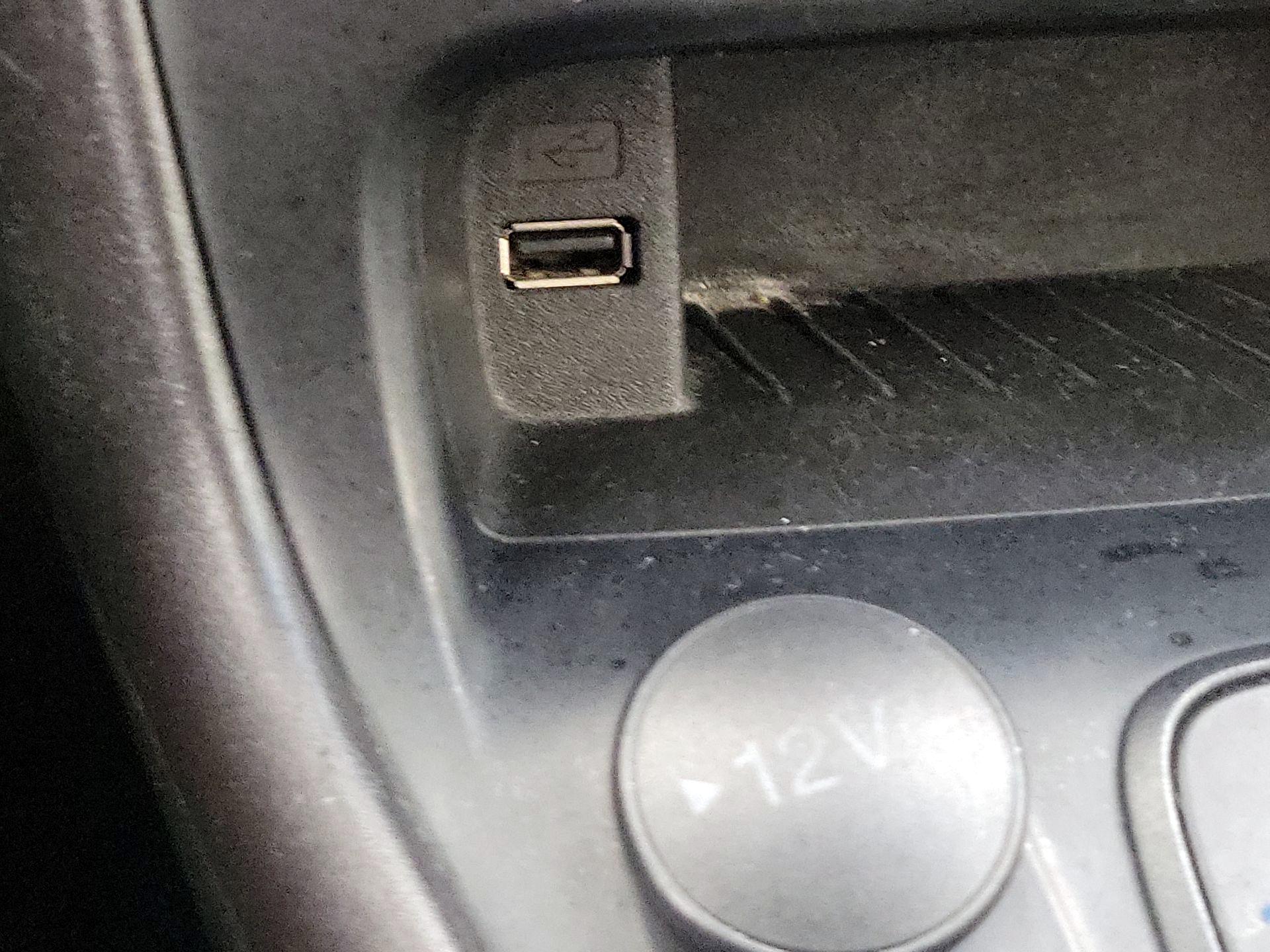 Thumbnail: 2018 Ford Focus - 18