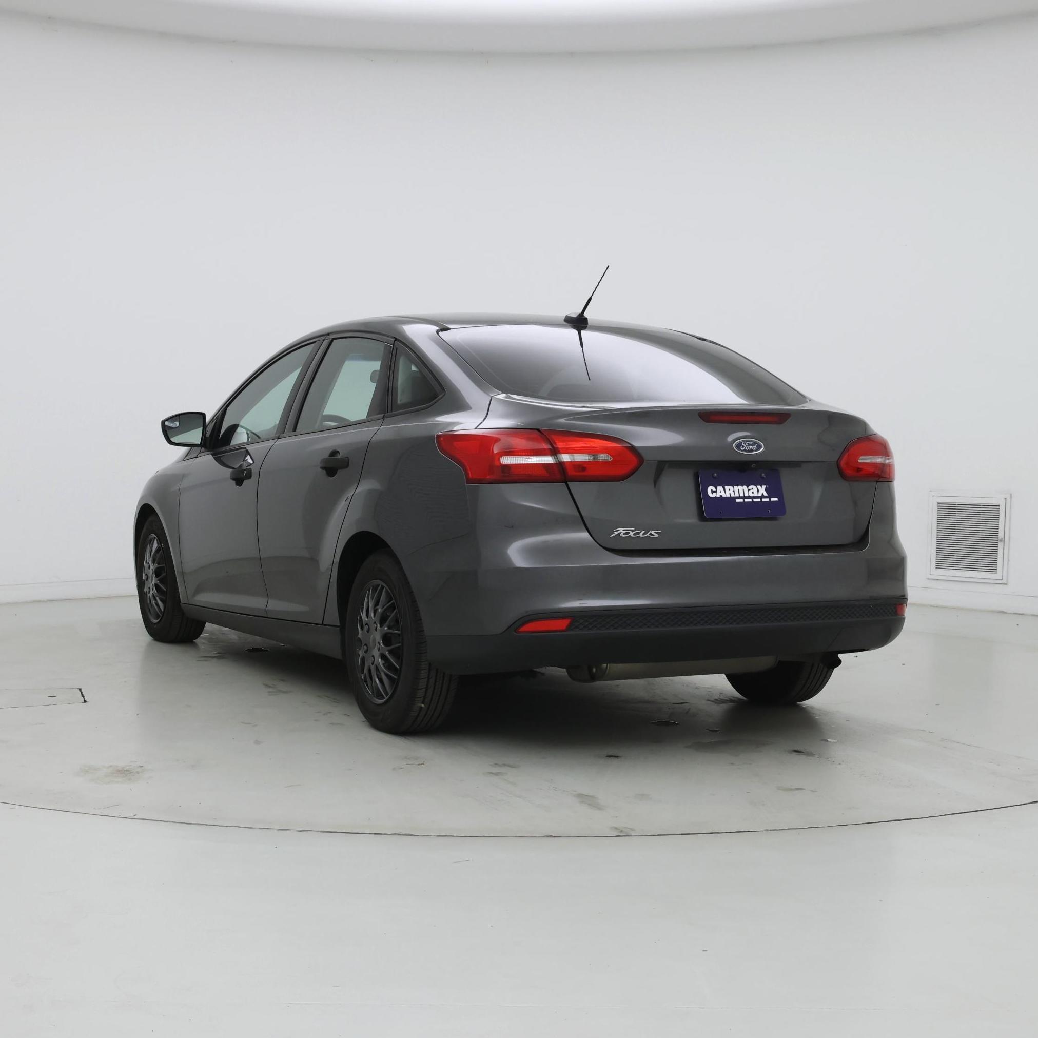 Thumbnail: 2018 Ford Focus - 2