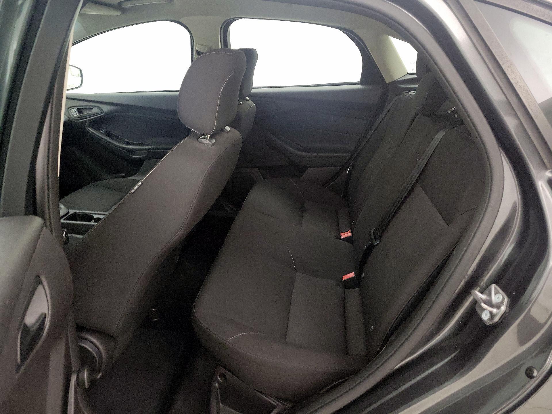 Thumbnail: 2018 Ford Focus - 19