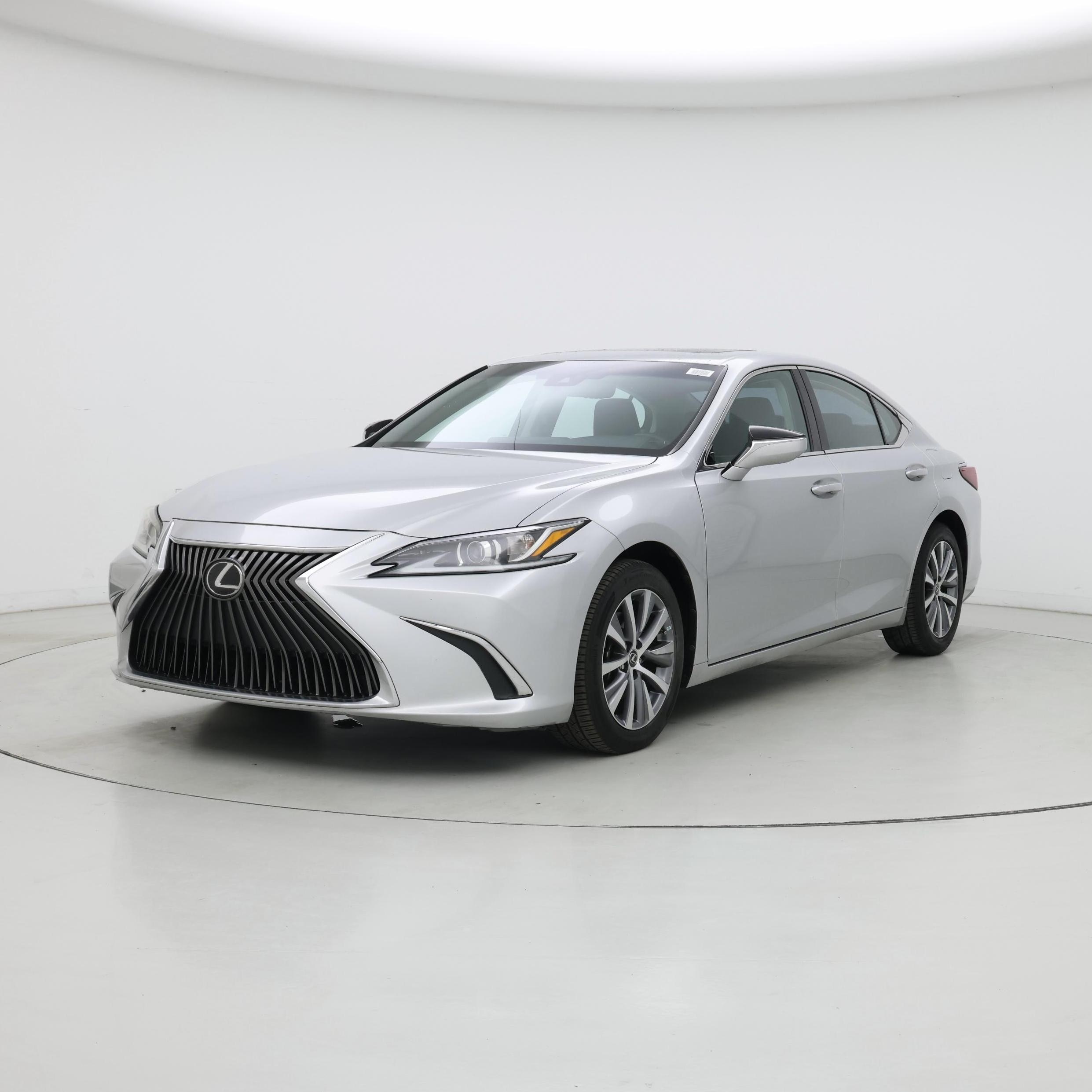 Thumbnail: 2019 Lexus ES - 4