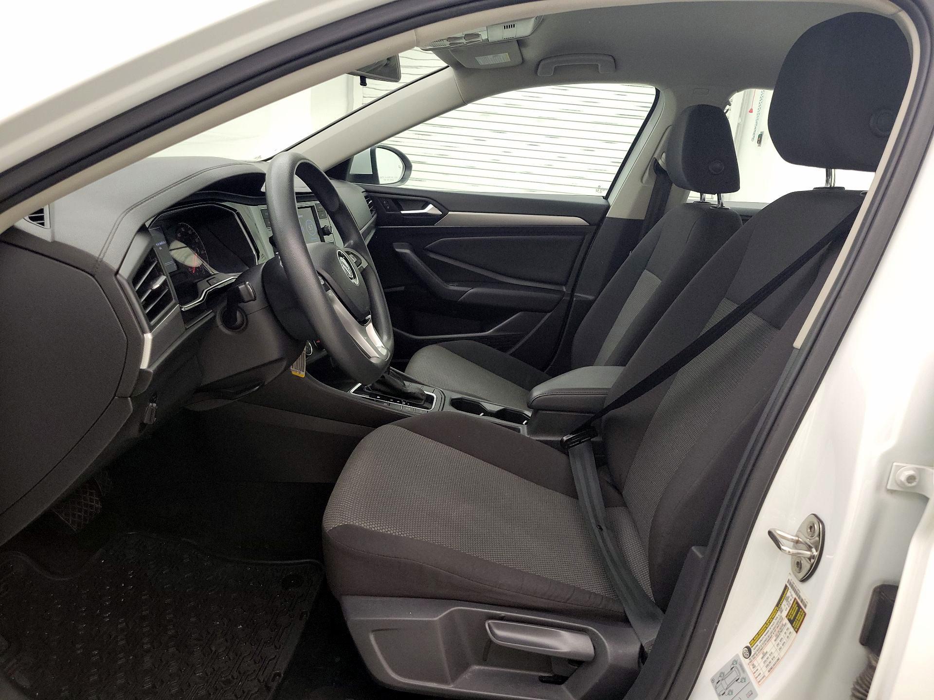 Thumbnail: 2019 Volkswagen Jetta - 11