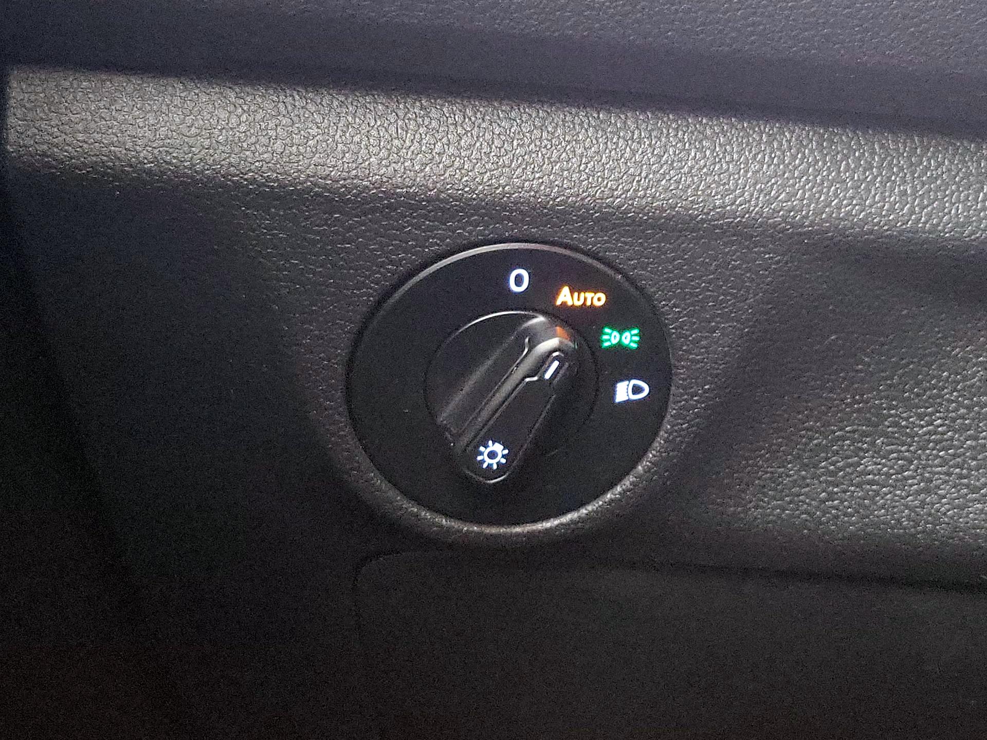 Thumbnail: 2019 Volkswagen Jetta - 13