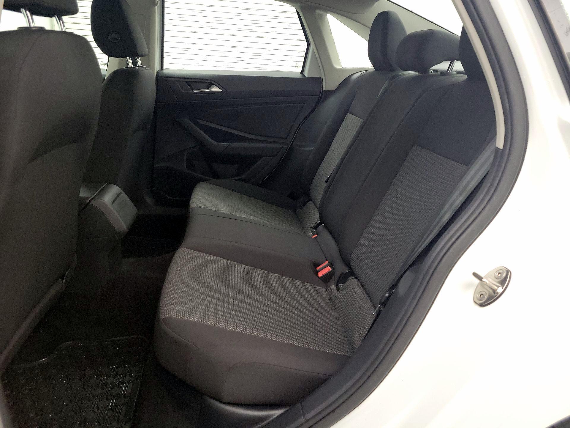 Thumbnail: 2019 Volkswagen Jetta - 19