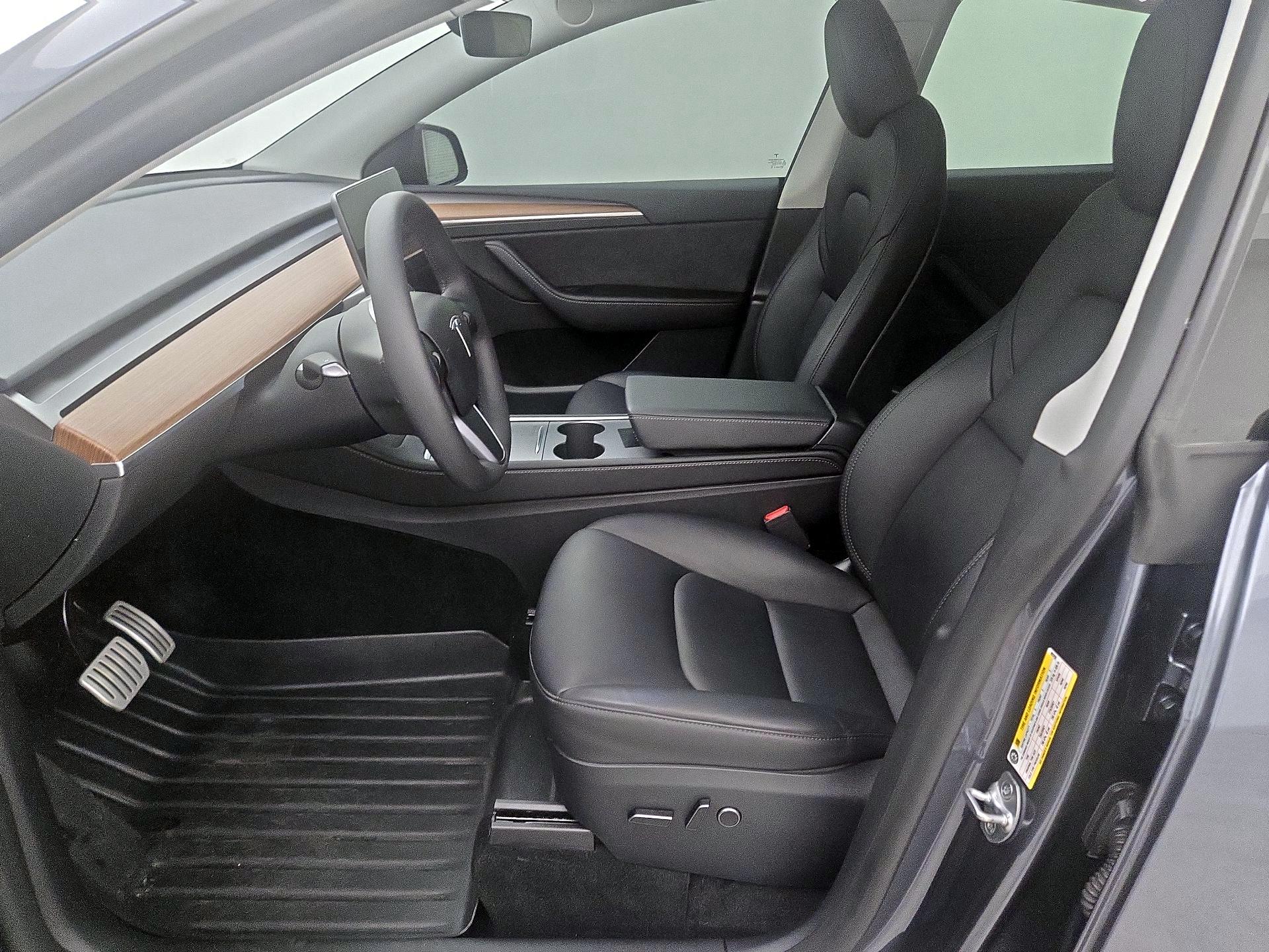 Thumbnail: 2023 Tesla Model Y - 11