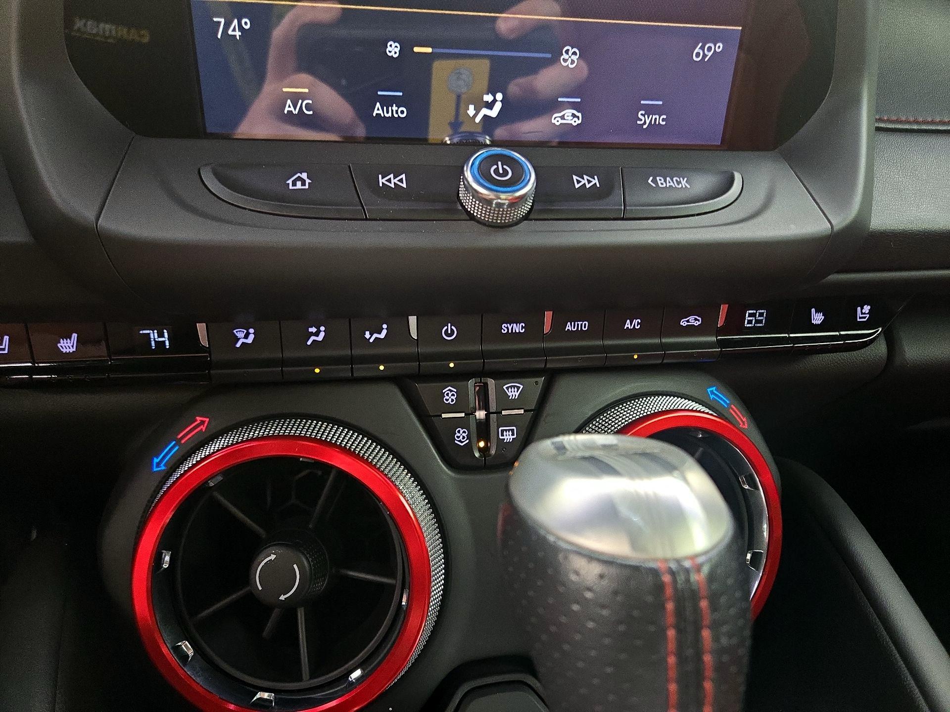 Thumbnail: 2021 Chevrolet Camaro - 17