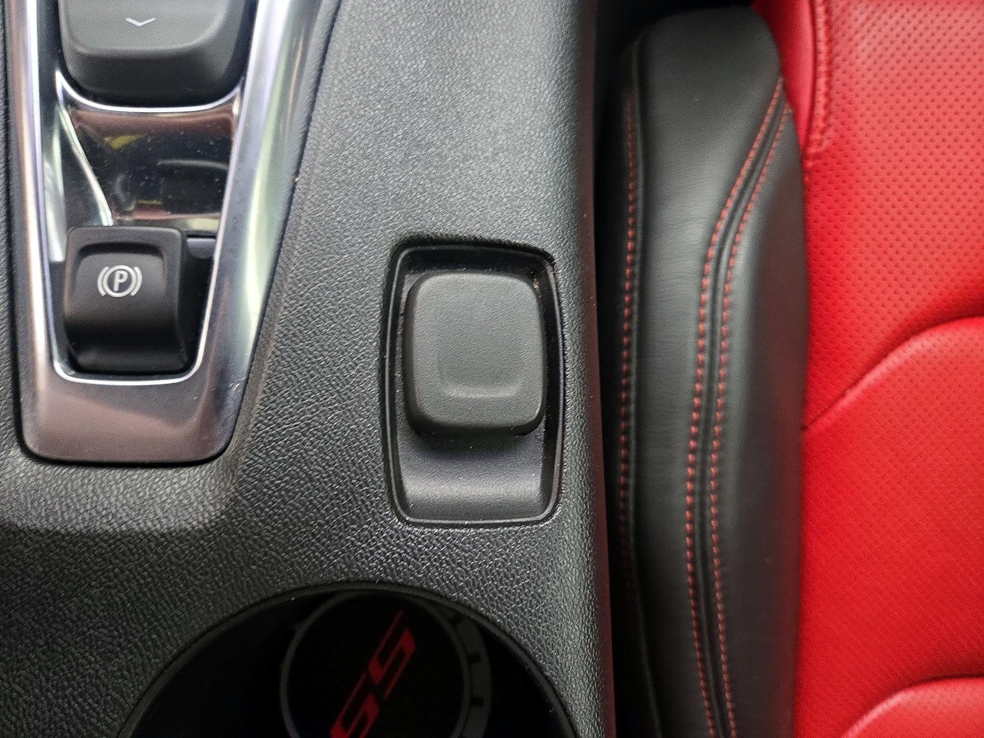 Thumbnail: 2021 Chevrolet Camaro - 19